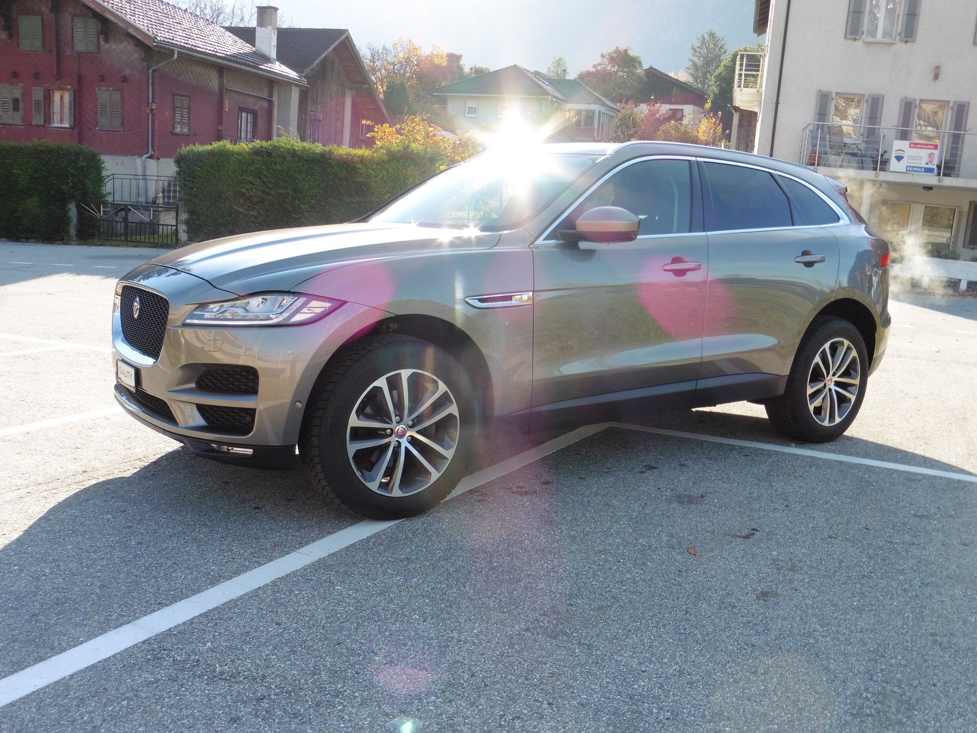 JAGUAR F-Pace 25d Prestige AWD Automatik-image-3