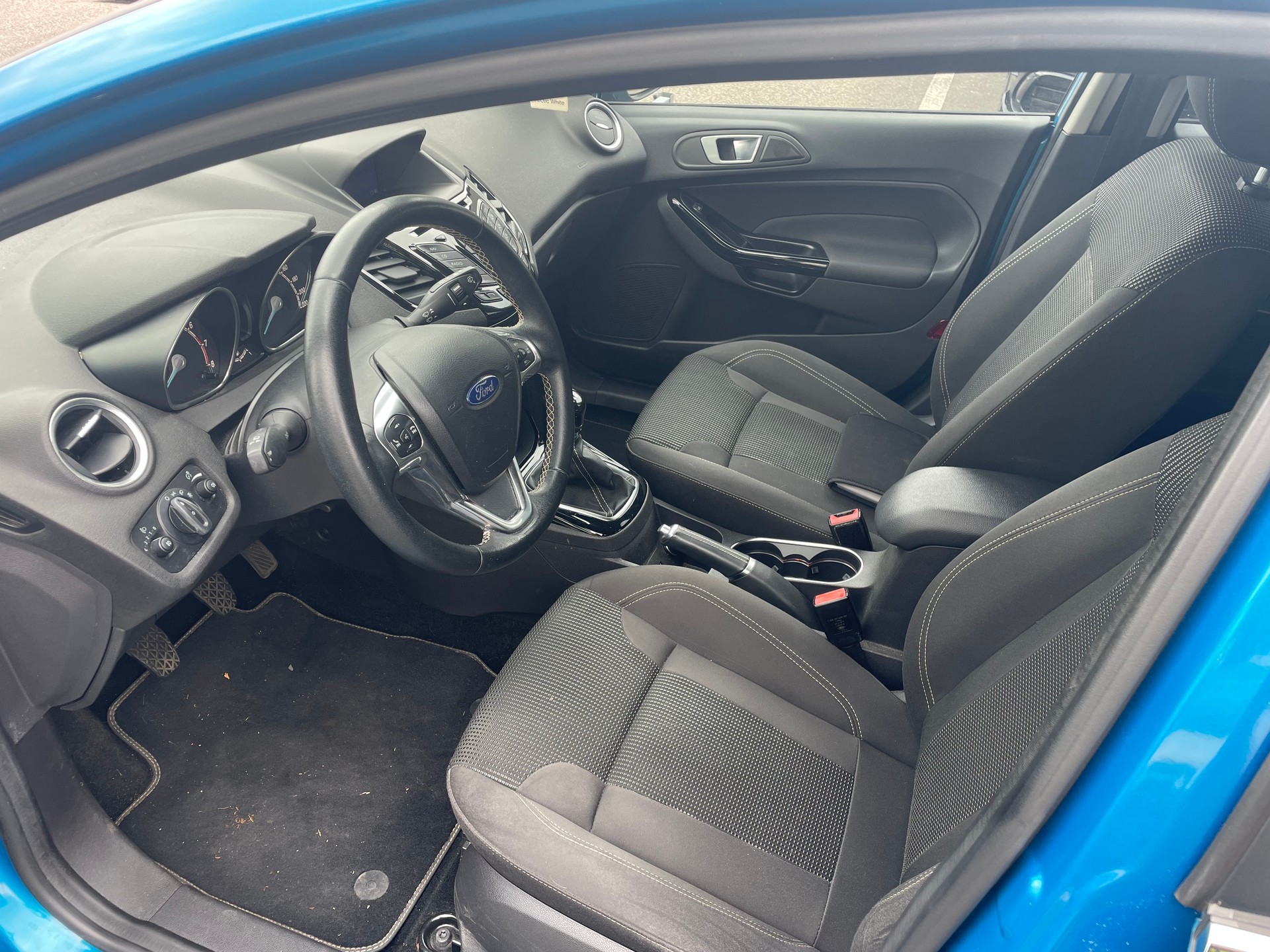 FORD Fiesta 1.0 SCTi Titanium-image-7