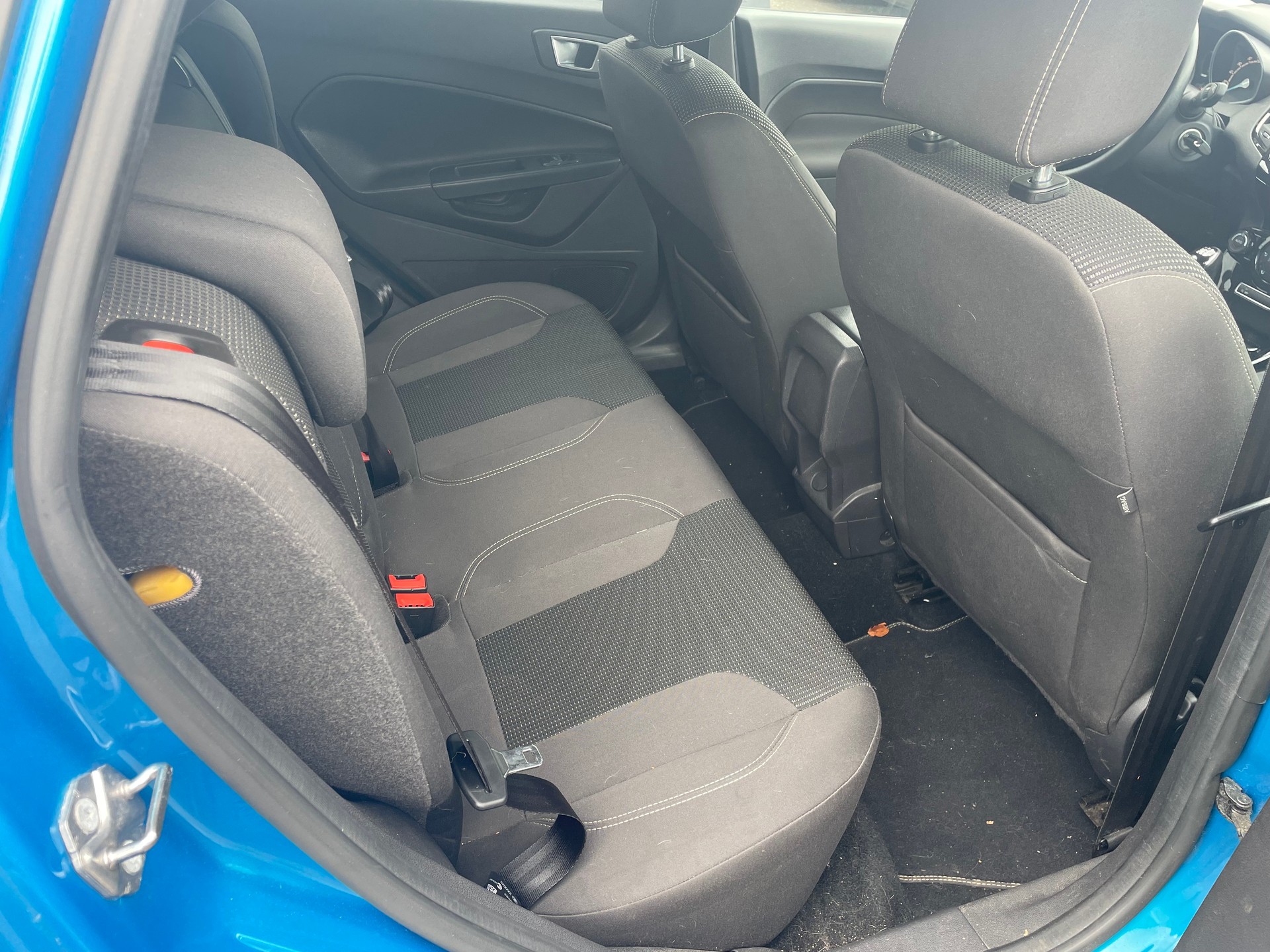 FORD Fiesta 1.0 SCTi Titanium-image-10