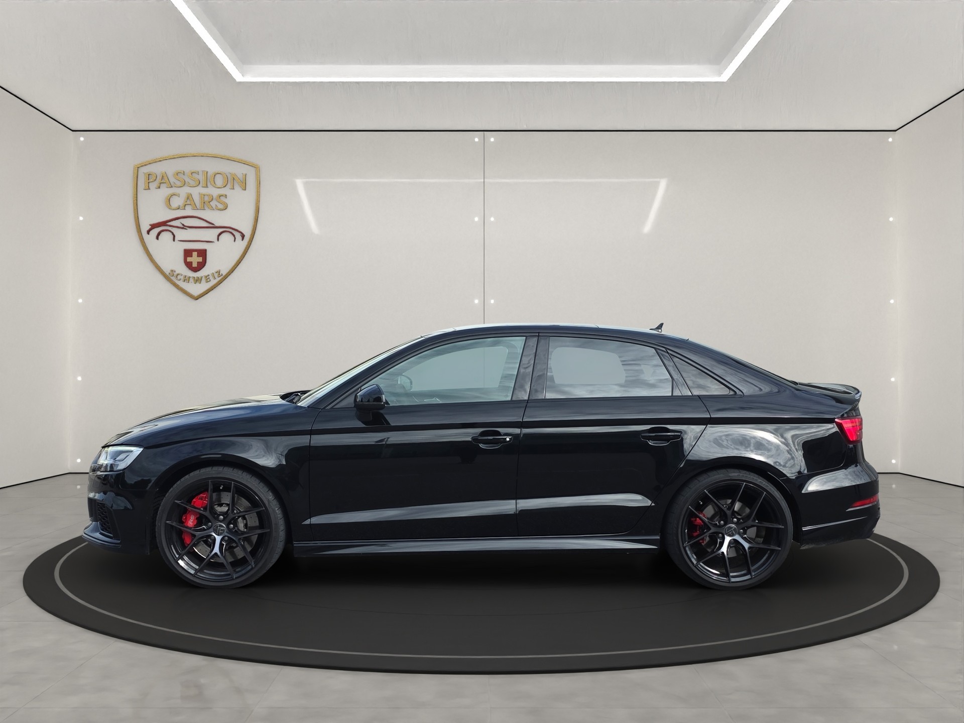 AUDI RS3 Limousine 2.5 TSI quattro S-tronic-image-1