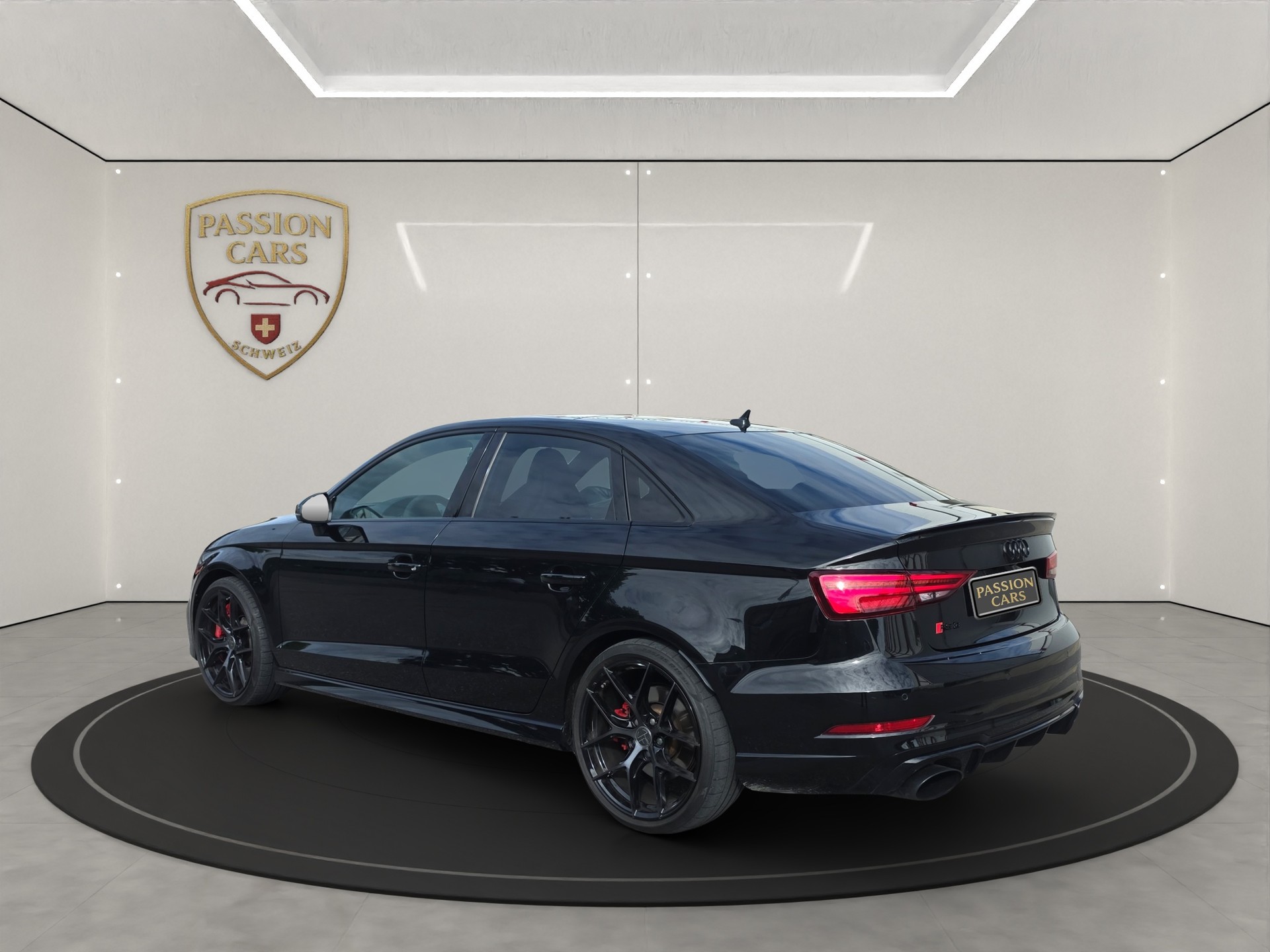 AUDI RS3 Limousine 2.5 TSI quattro S-tronic-image-2