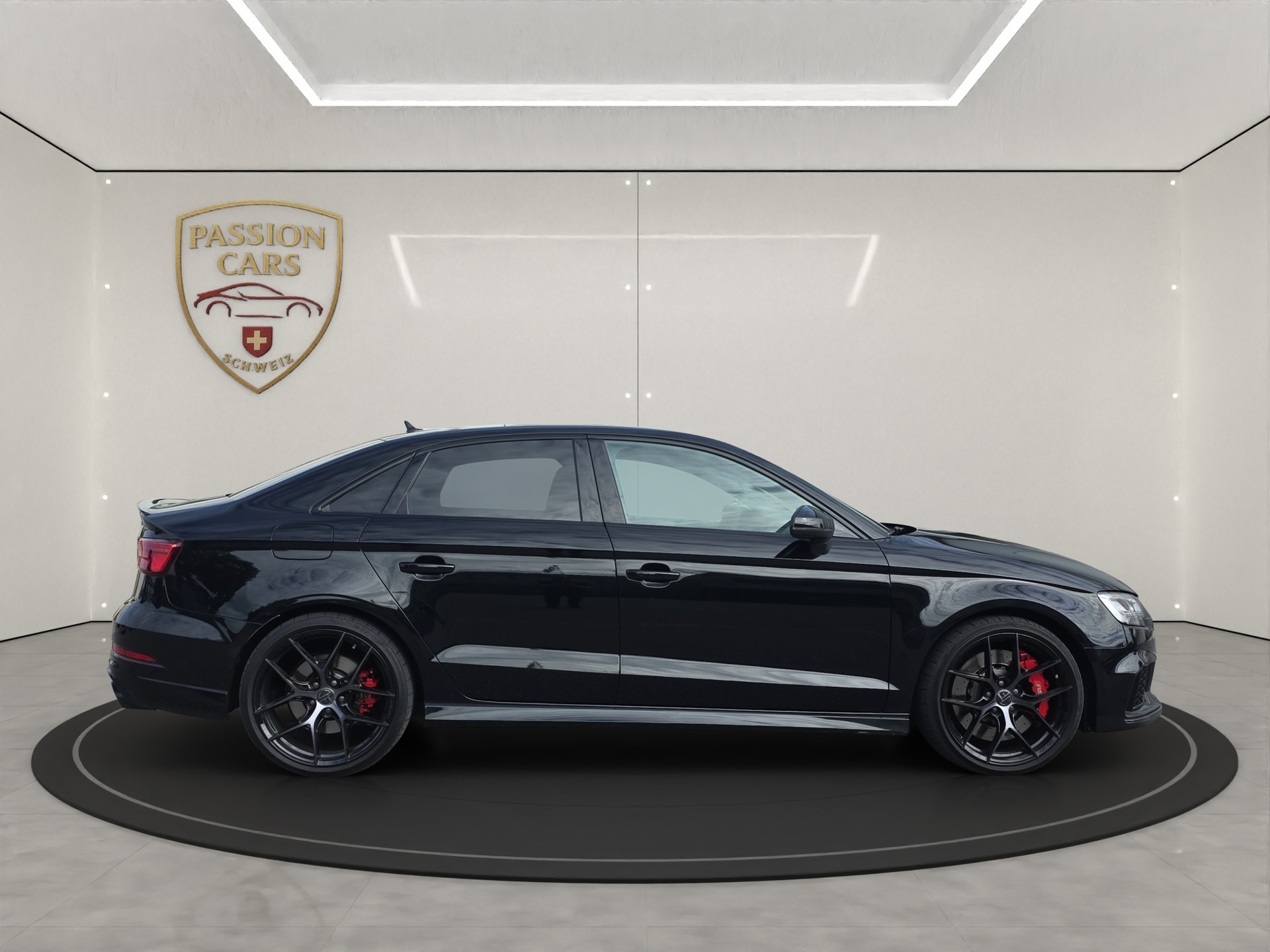 AUDI RS3 Limousine 2.5 TSI quattro S-tronic-image-5