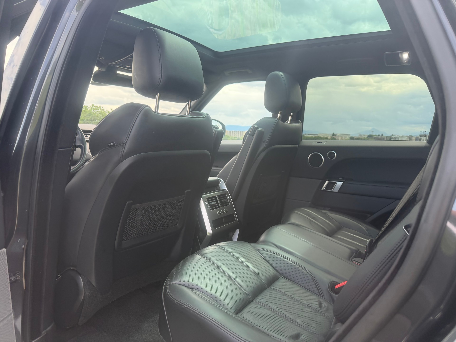 LAND ROVER Range Rover Sport 3.0 SDV6 Autobiography Automatic-image-14