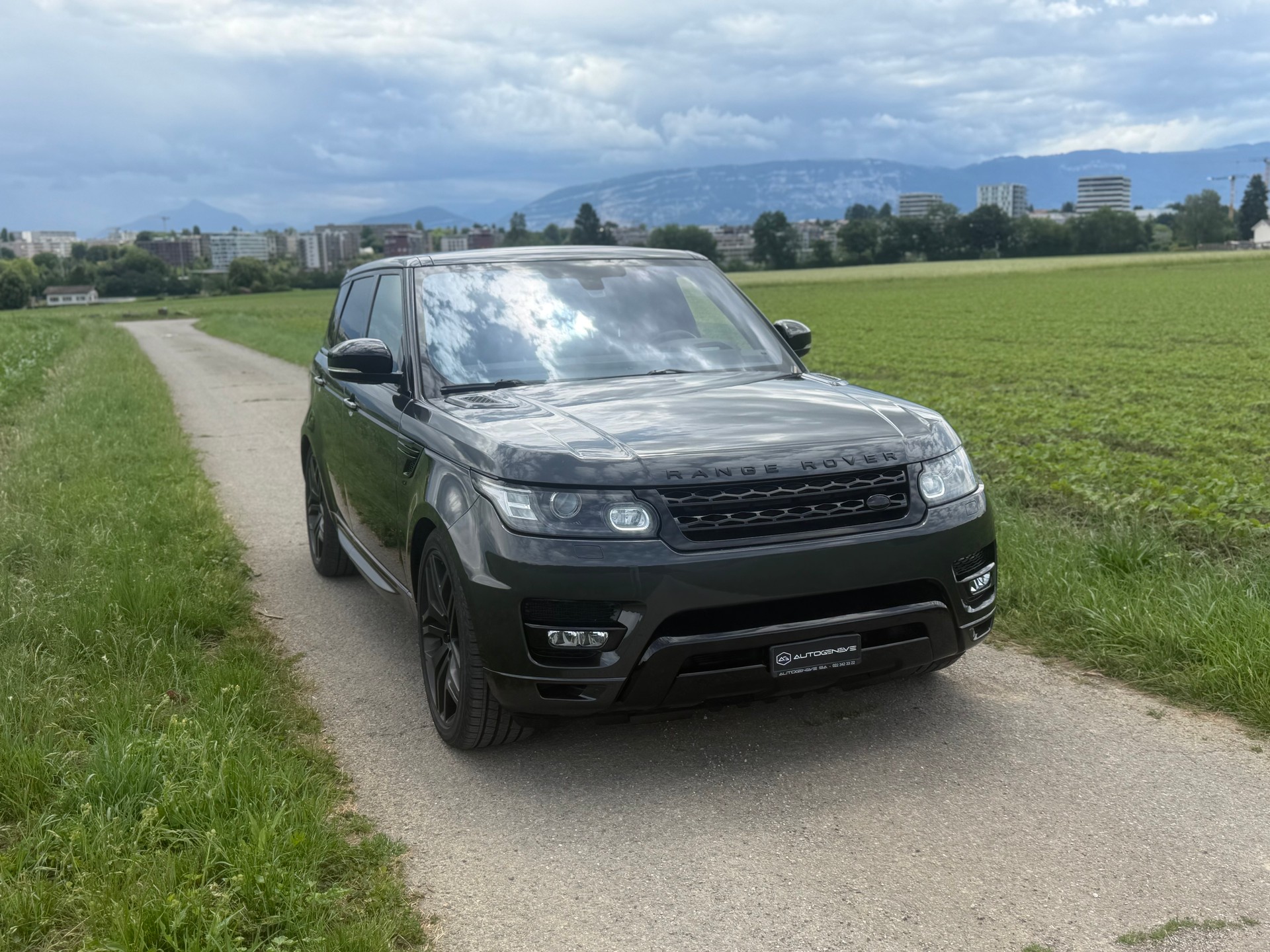 LAND ROVER Range Rover Sport 3.0 SDV6 Autobiography Automatic-image-2