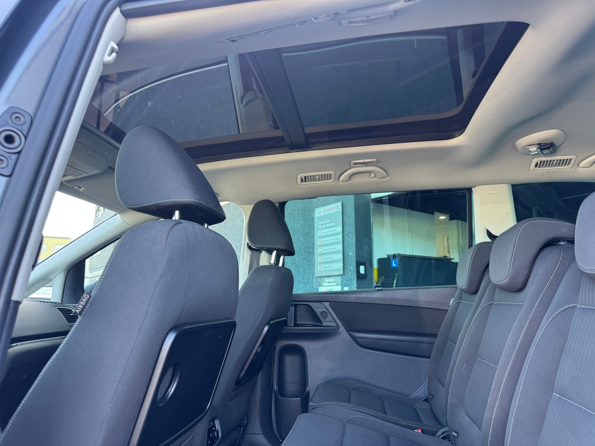 SEAT Alhambra 2.0 TDI Reference Eco DSG-image-9
