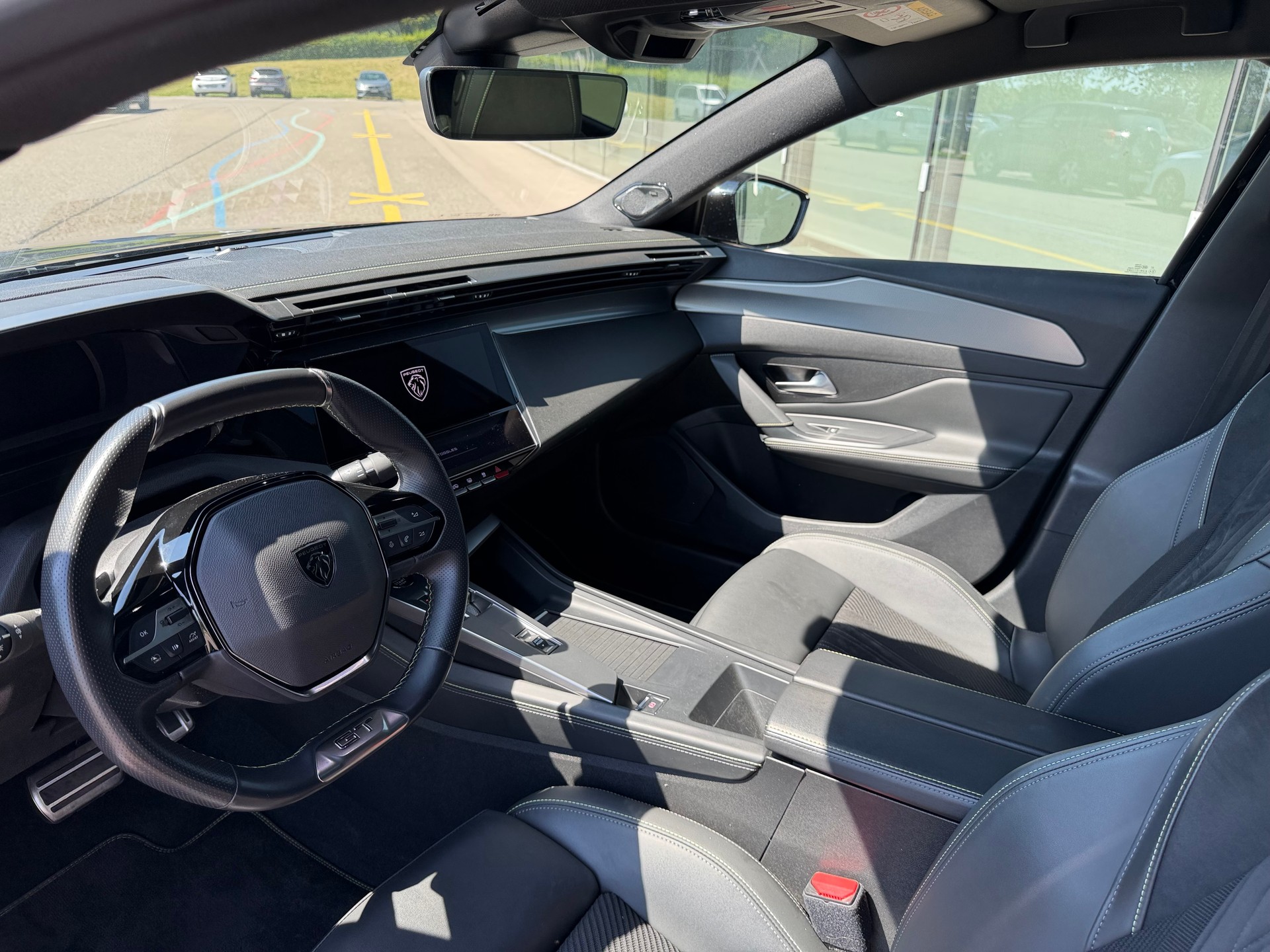 PEUGEOT 408 1.6 PHEV 225 GT SPORT - PANORAMA - ANHÄNGERKUPPLUNG-image-7