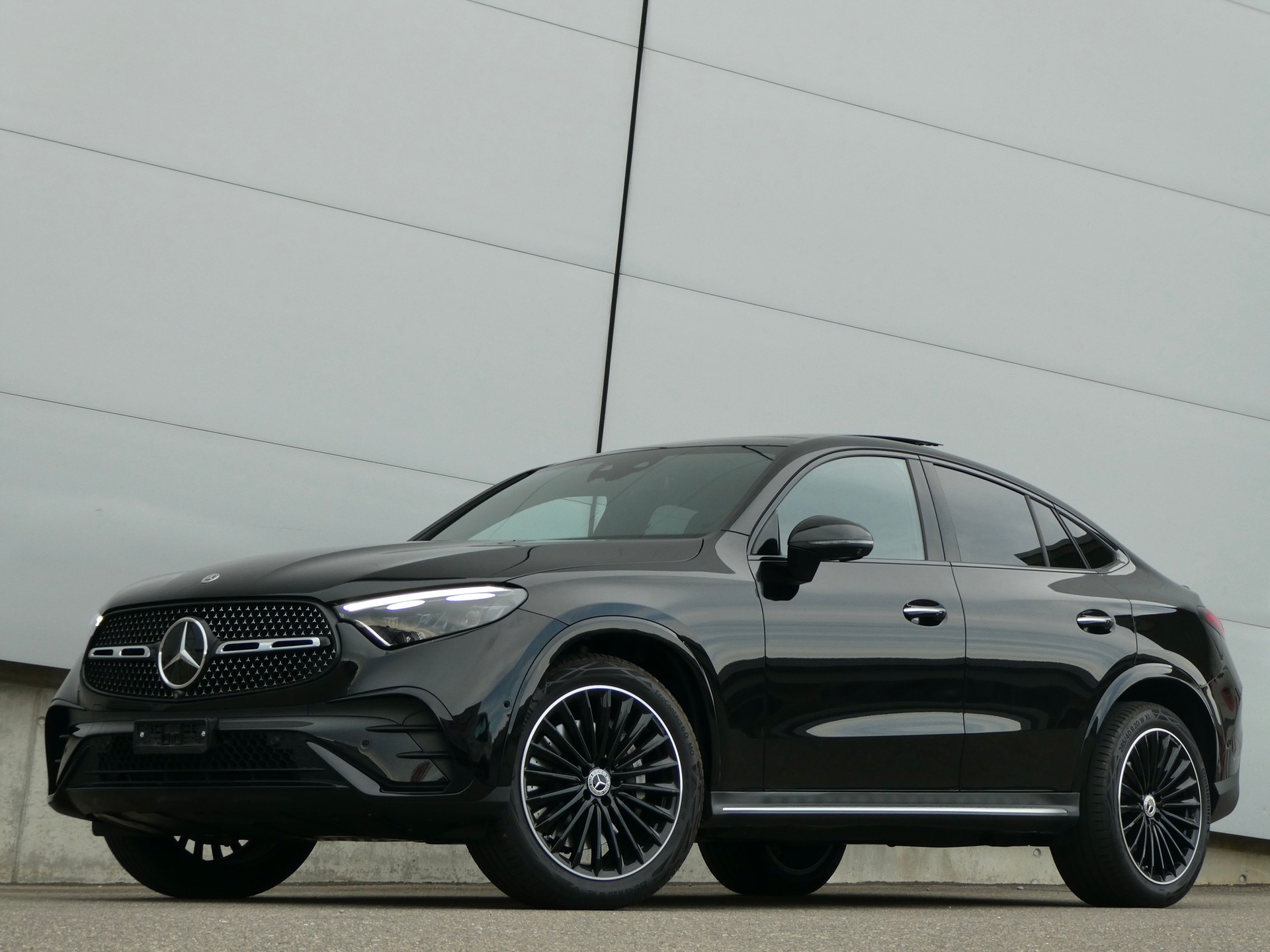 MERCEDES-BENZ GLC 300 d 4Matic AMG Line 9G-Tronic-image-2