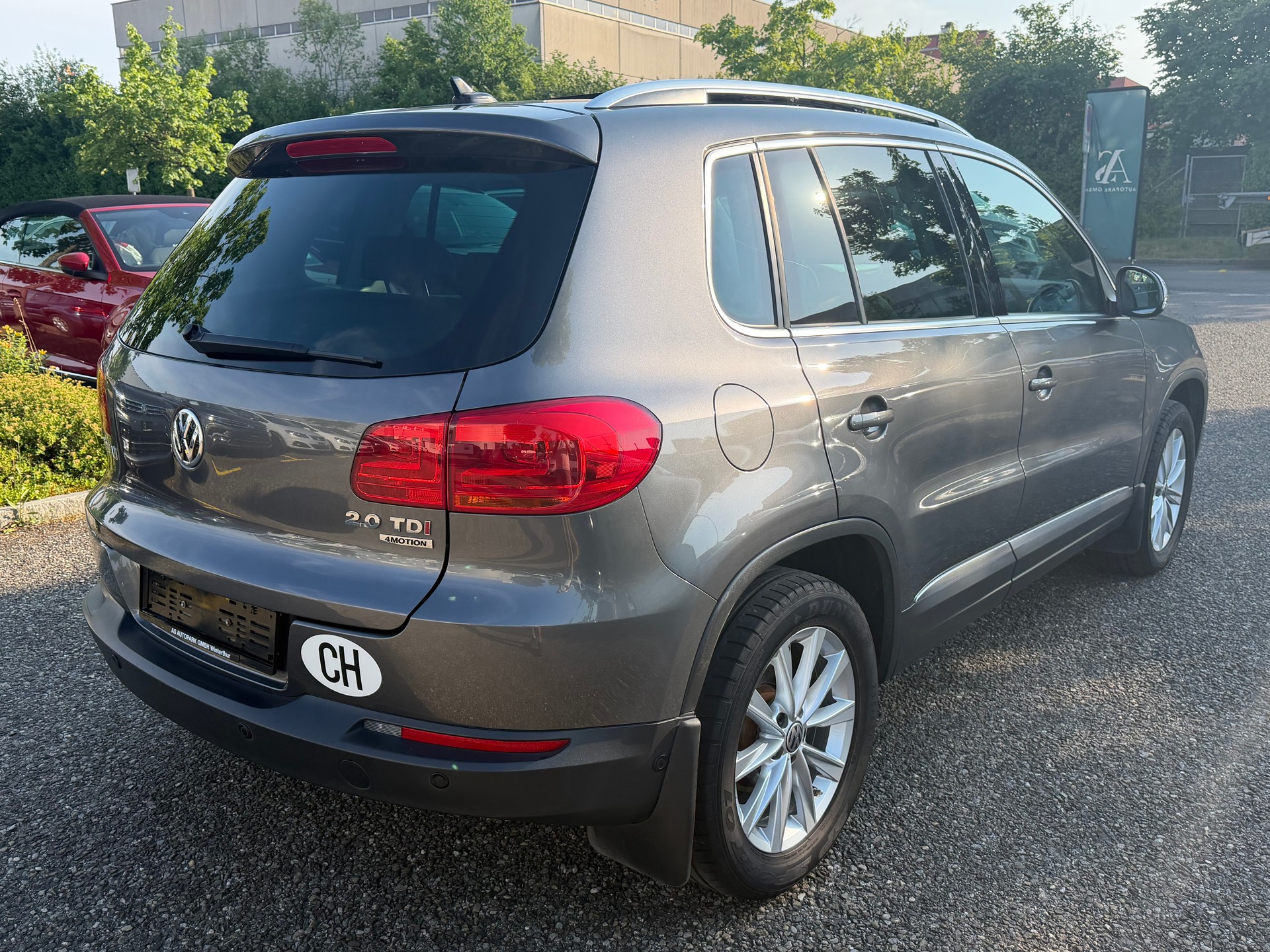 VW Tiguan 2.0 TDI Sport&Style 4Motion-image-4