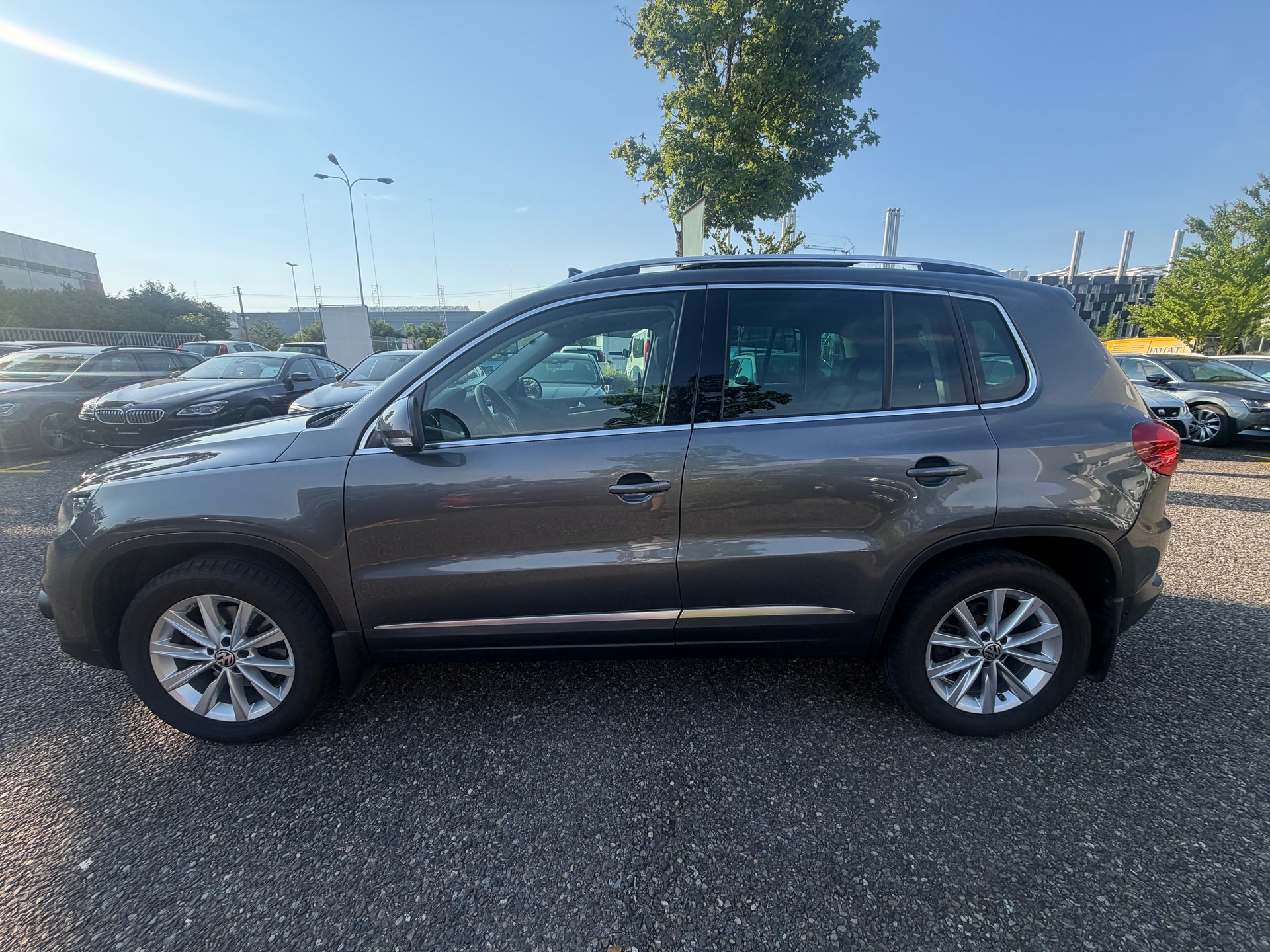 VW Tiguan 2.0 TDI Sport&Style 4Motion-image-7