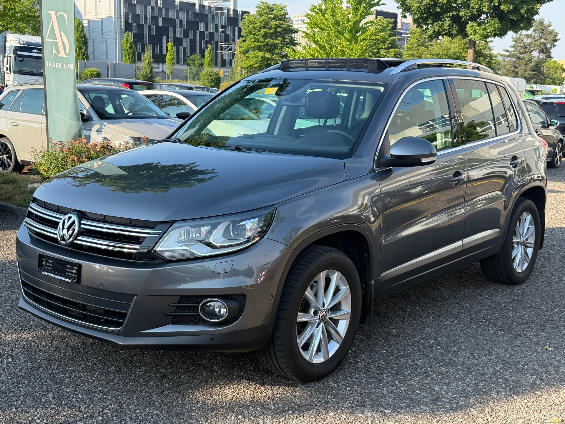 VW Tiguan 2.0 TDI Sport&Style 4Motion-image-0