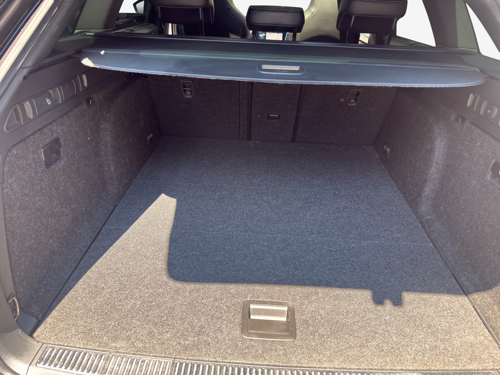 SKODA Superb Combi 2.0 TDi SportLine 4x4 DSG-image-12