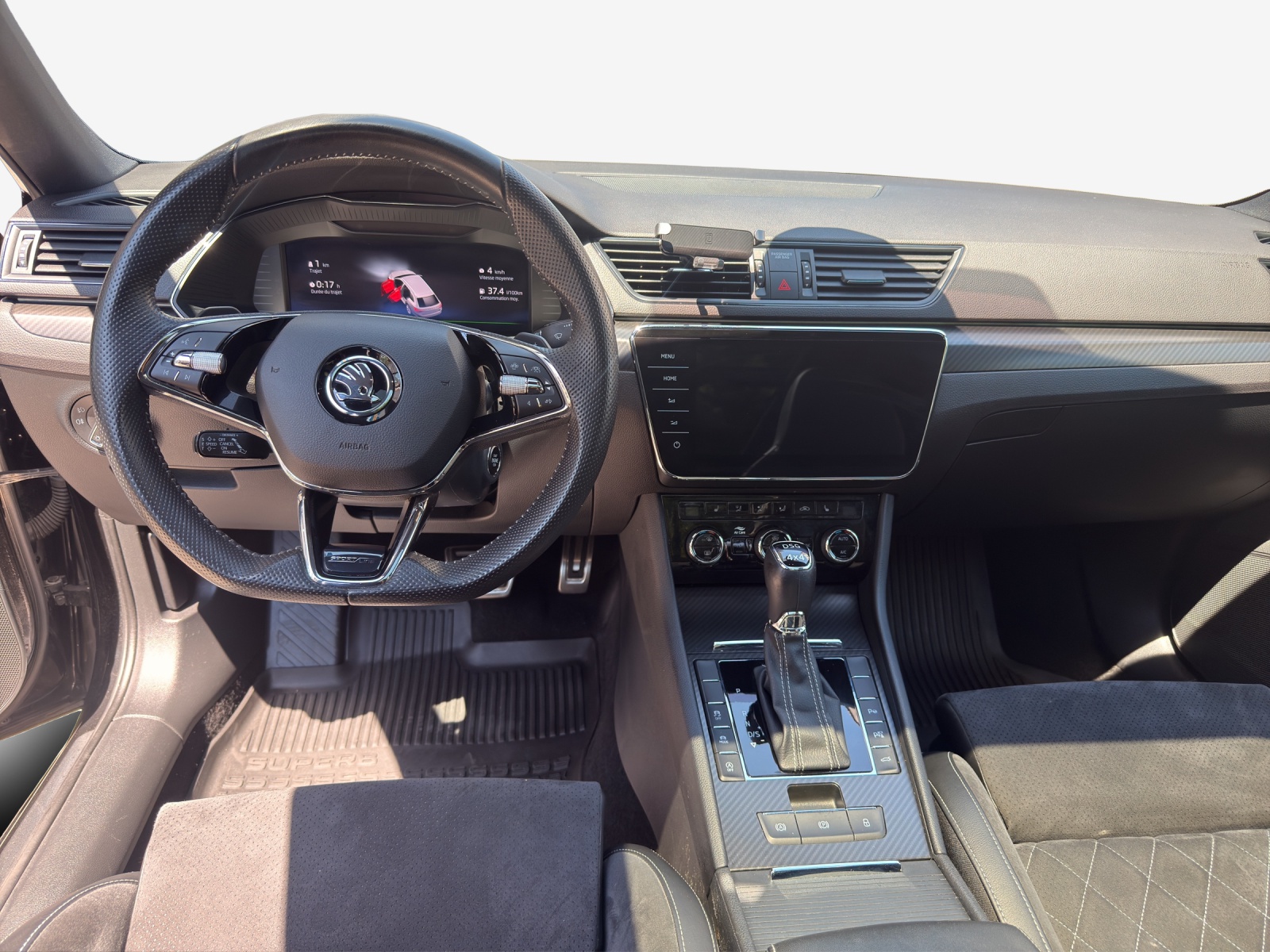 SKODA Superb Combi 2.0 TDi SportLine 4x4 DSG-image-8