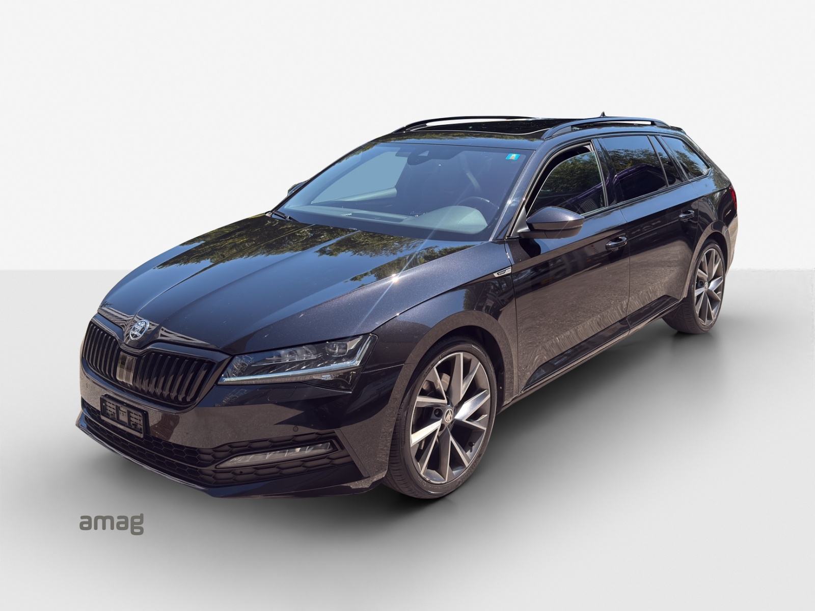 SKODA Superb Combi 2.0 TDi SportLine 4x4 DSG-image-0