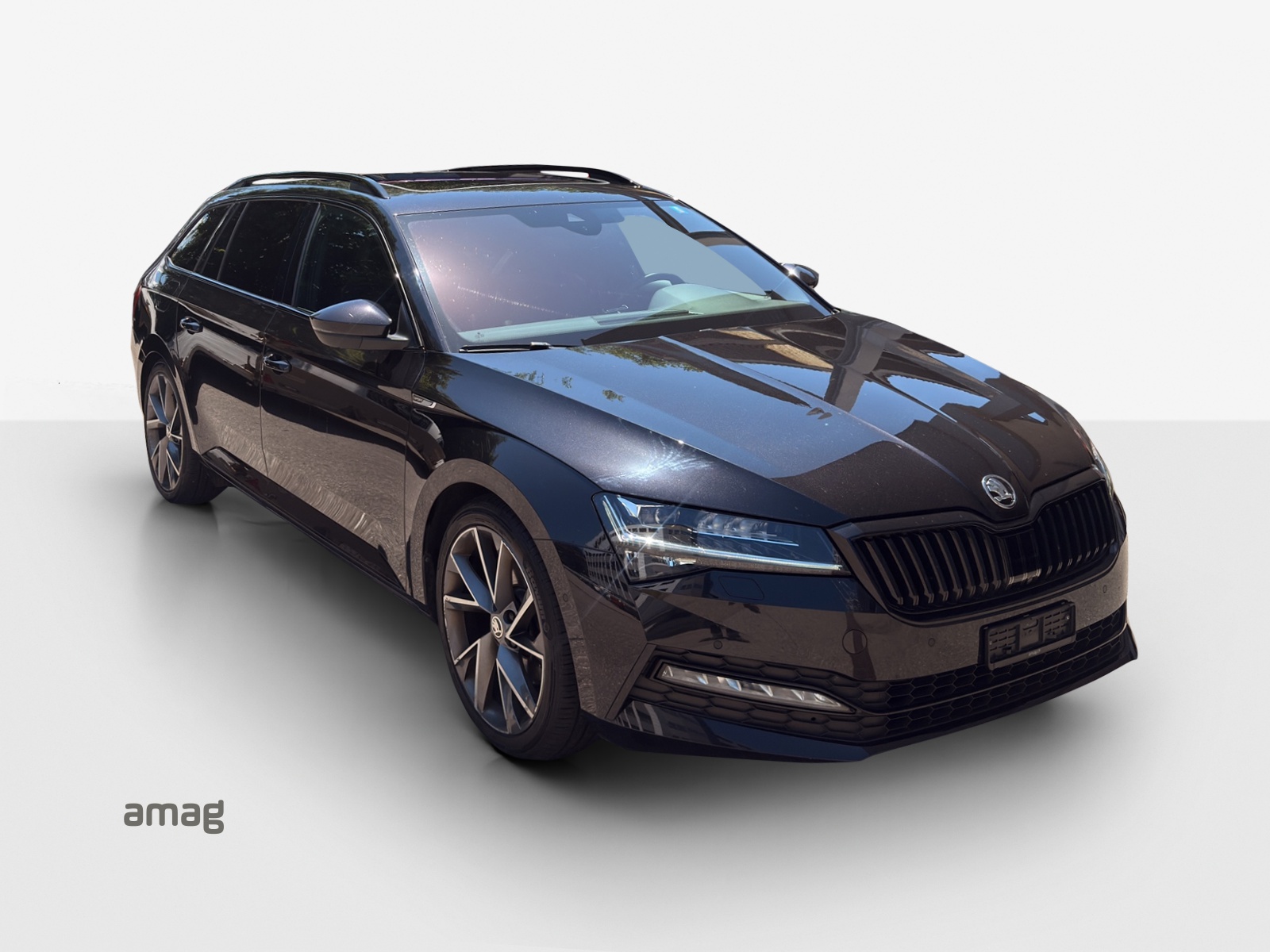 SKODA Superb Combi 2.0 TDi SportLine 4x4 DSG-image-5