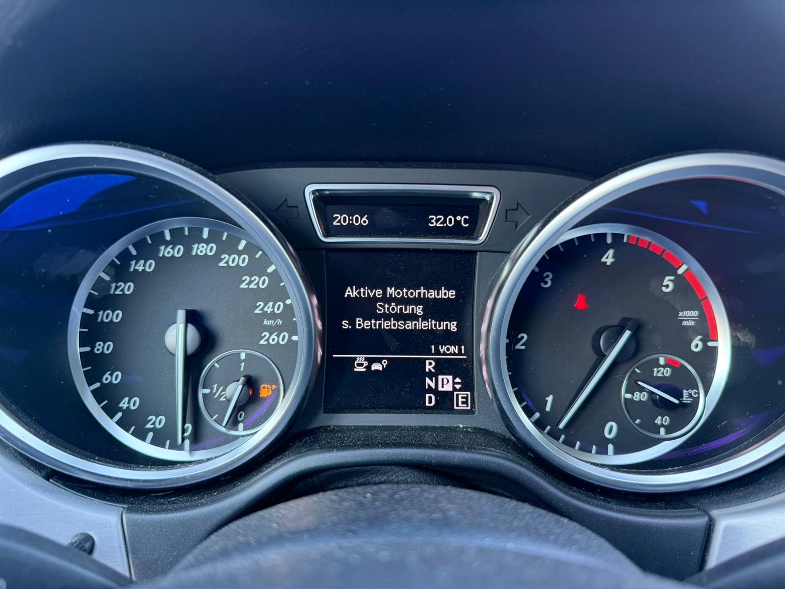 MERCEDES-BENZ ML 250 BlueTEC 4Matic 7G-Tronic-image-24