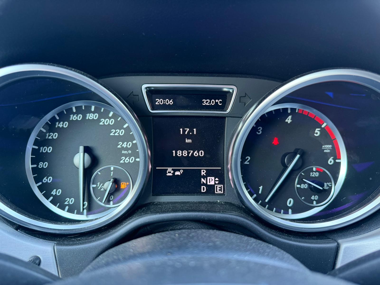 MERCEDES-BENZ ML 250 BlueTEC 4Matic 7G-Tronic-image-23