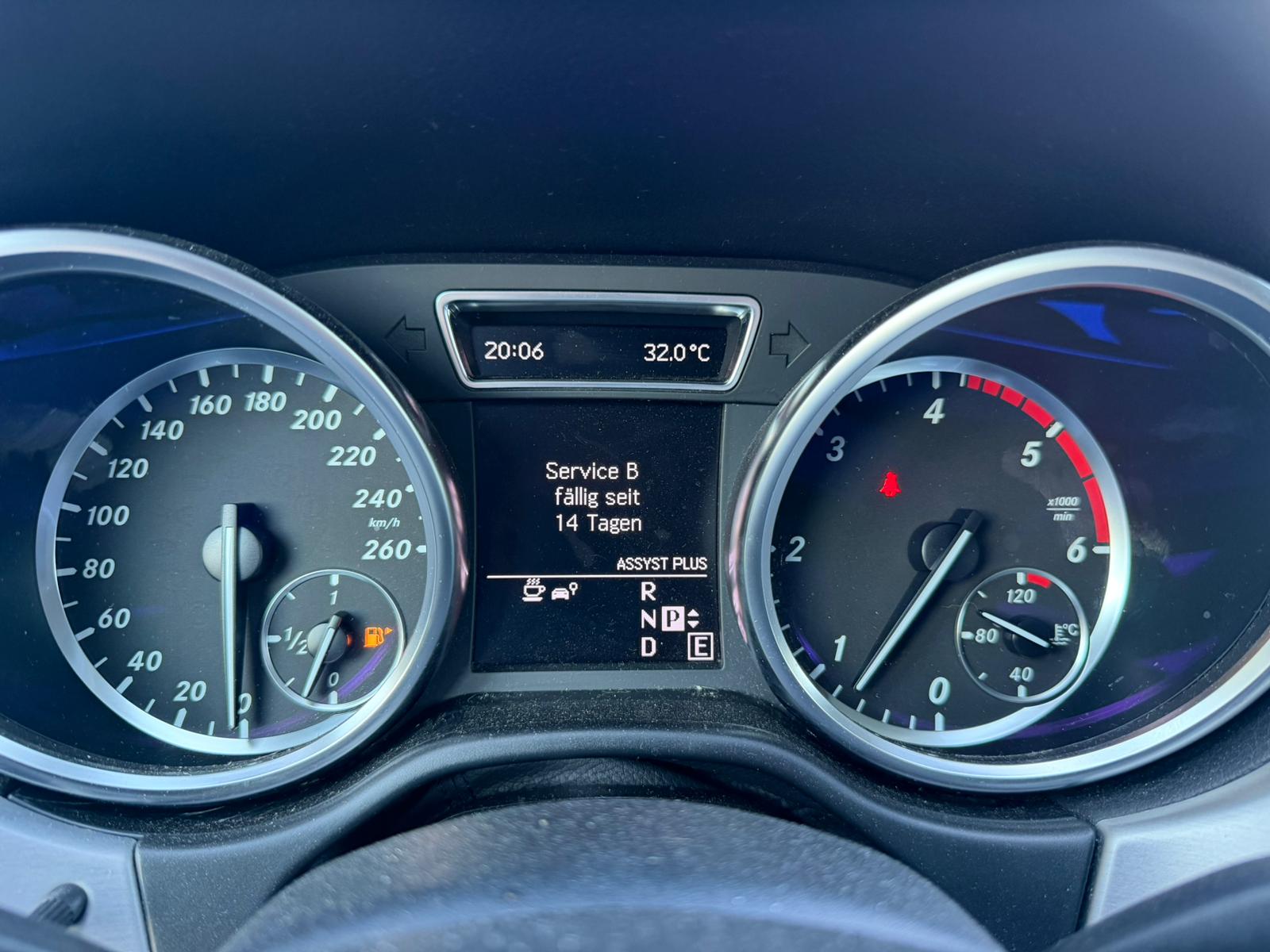 MERCEDES-BENZ ML 250 BlueTEC 4Matic 7G-Tronic-image-25