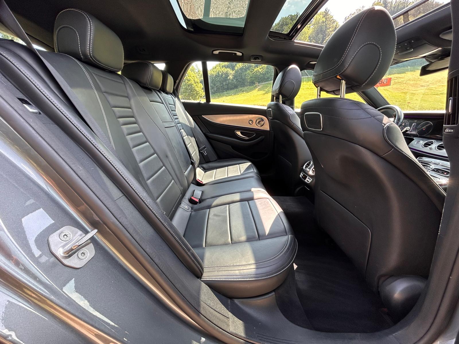 MERCEDES-BENZ E 220 d AMG Line 9G-Tronic-image-10