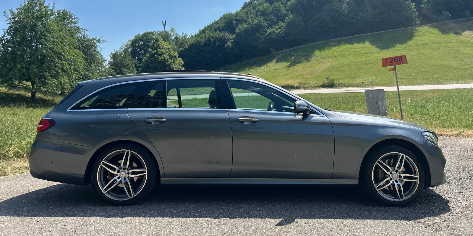 MERCEDES-BENZ E 220 d AMG Line 9G-Tronic-image-5