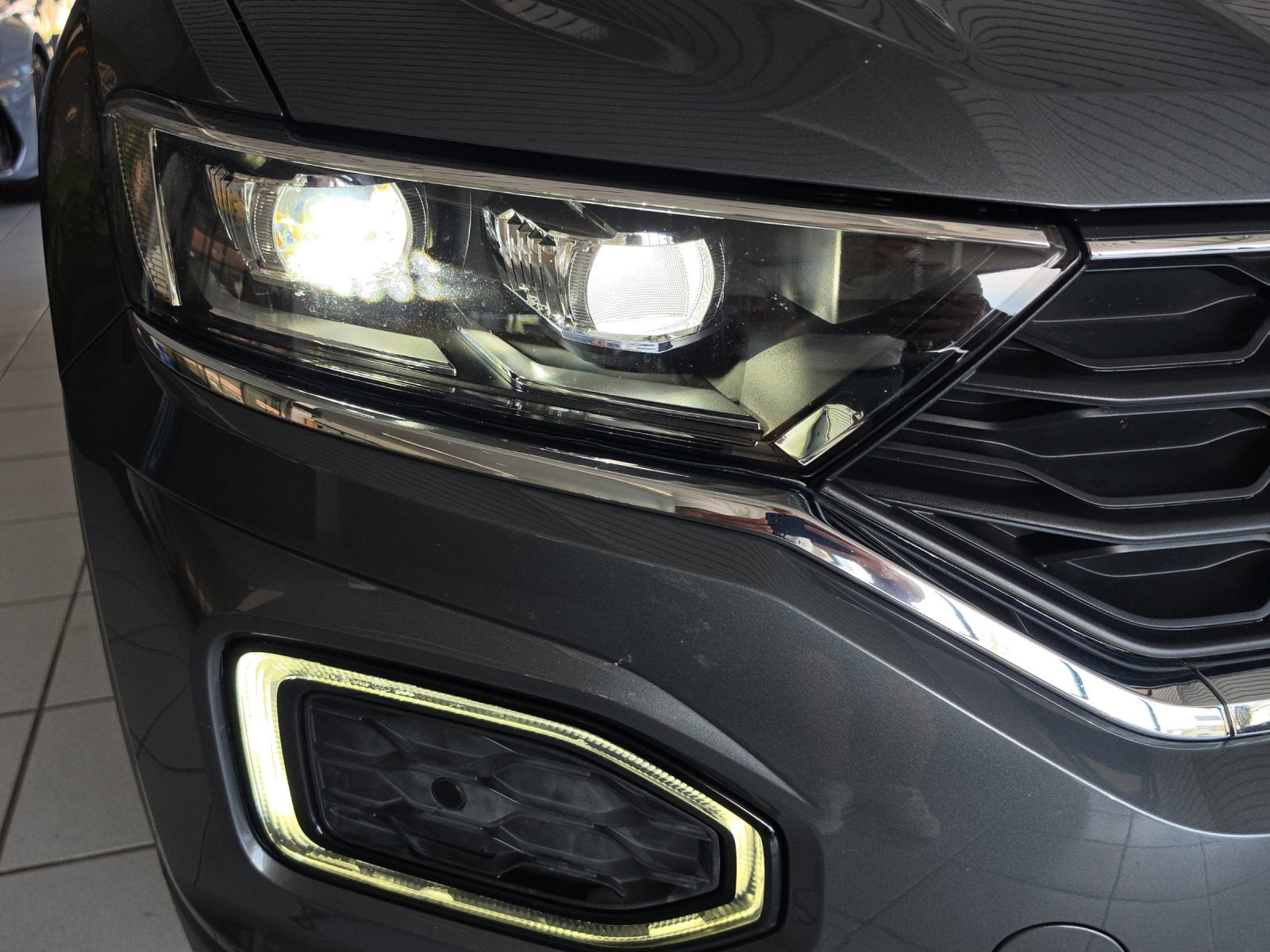 VW T-Roc 1.5 TSI EVO Advance DSG-image-17