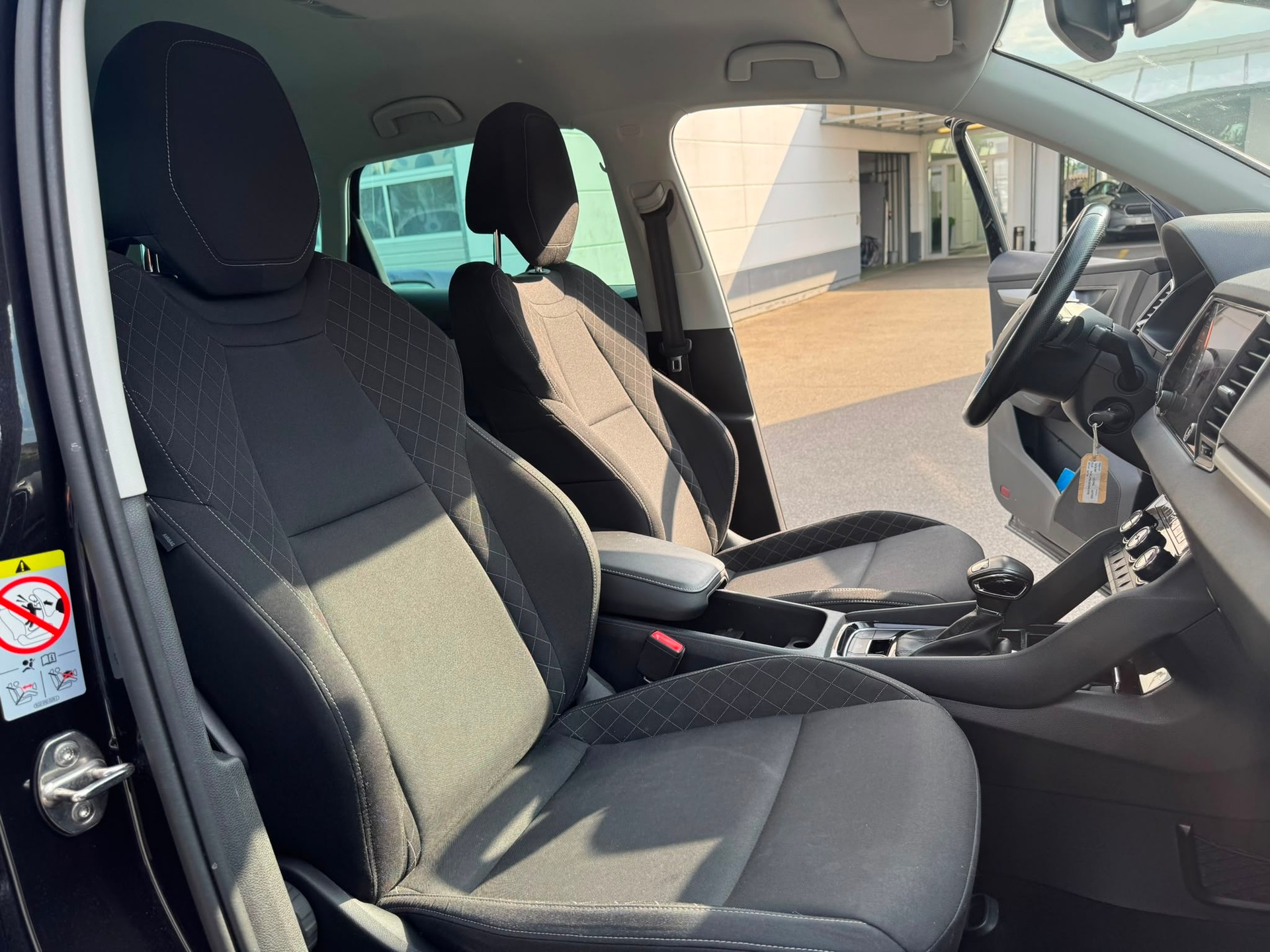 SKODA Karoq 2.0 TDI CR Smile 4x4 DSG-image-14