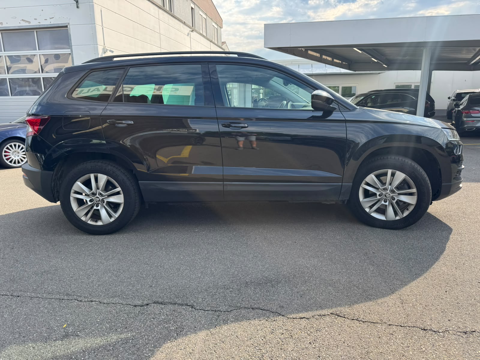 SKODA Karoq 2.0 TDI CR Smile 4x4 DSG-image-4