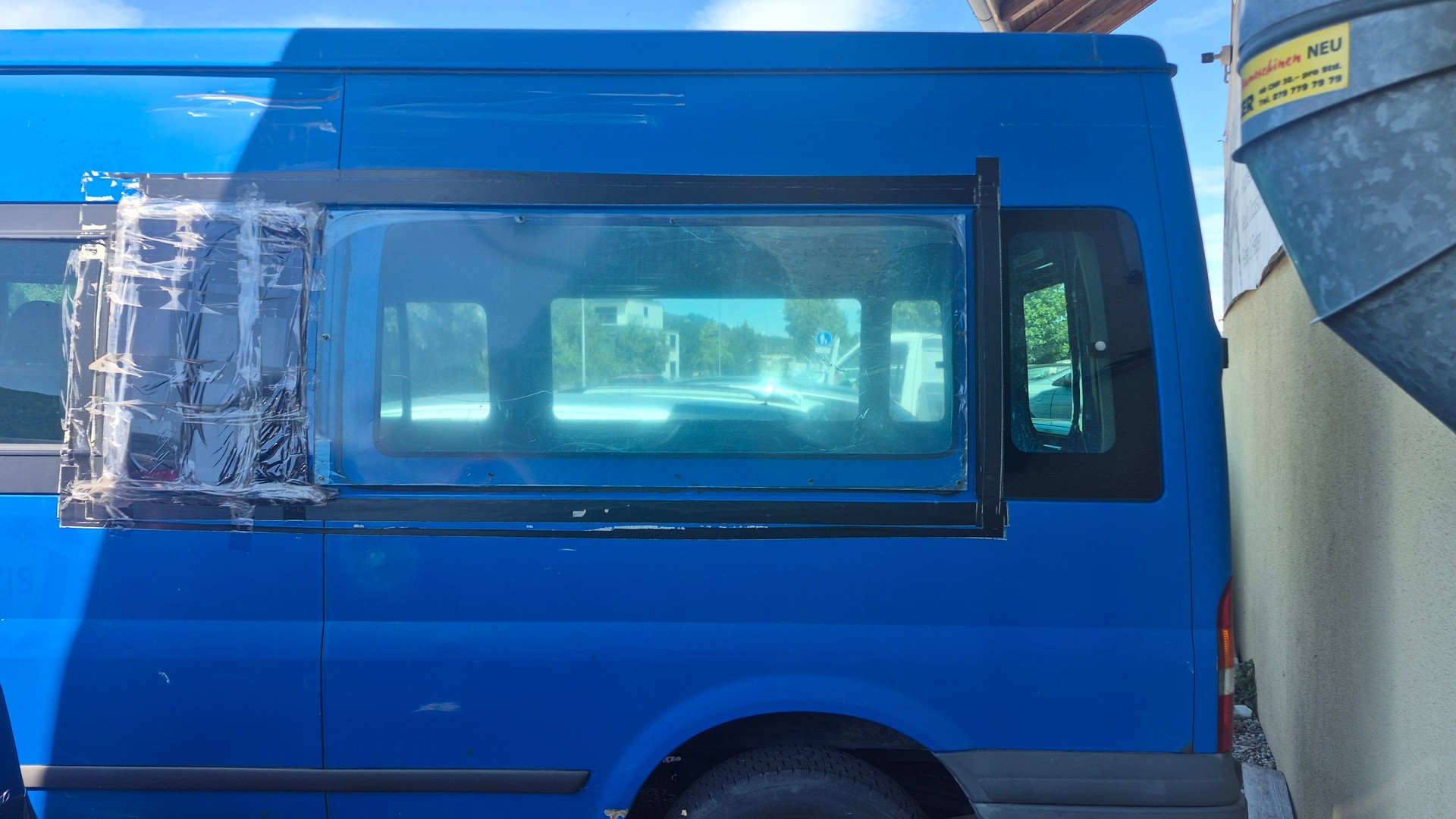 FORD Transit 2.4 TD Bus 14 Pl.-image-2