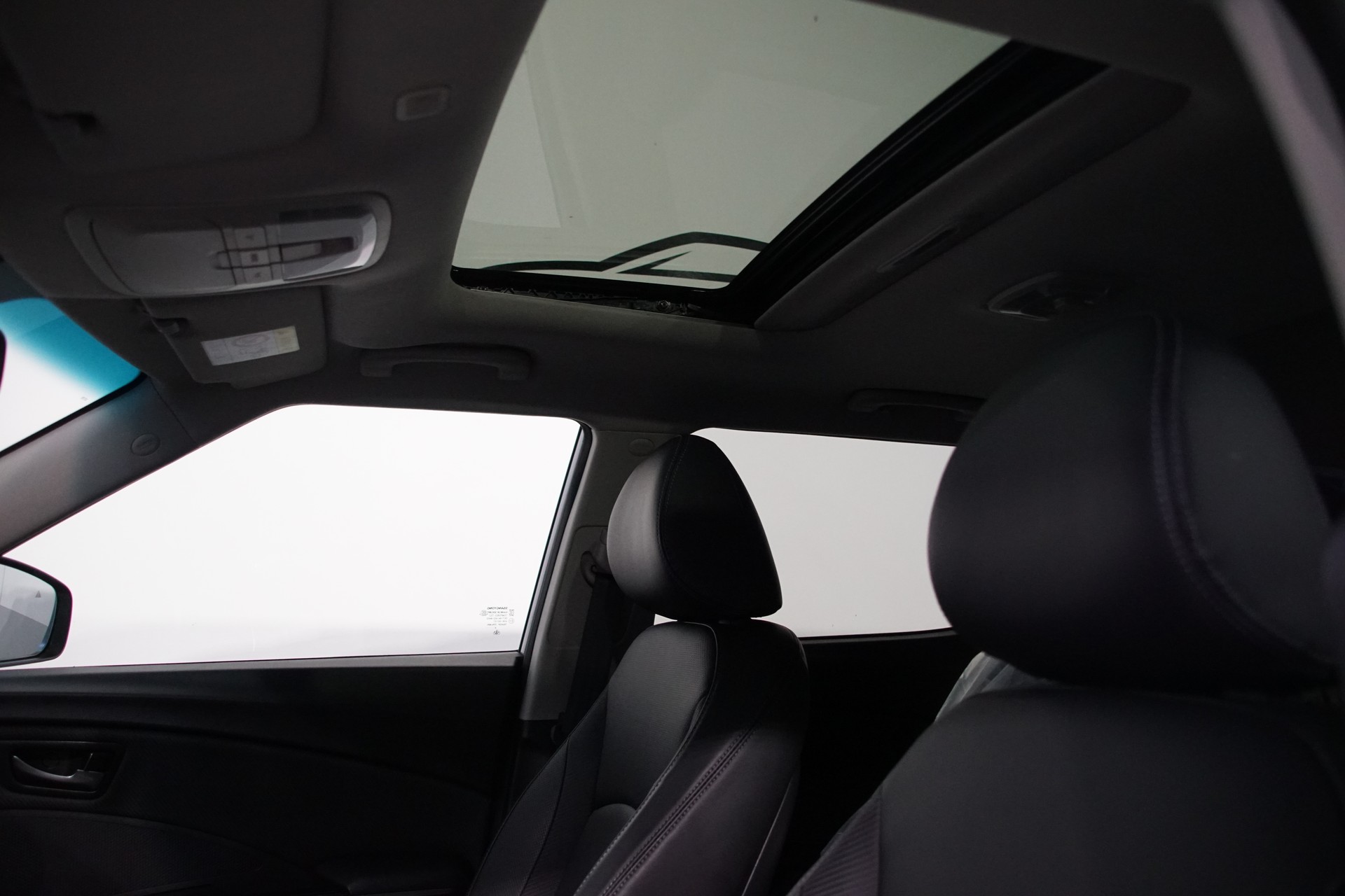 KGM-SsangYong Tivoli 1.5 T GDI Titanium SWISS 4WD Automat-image-13