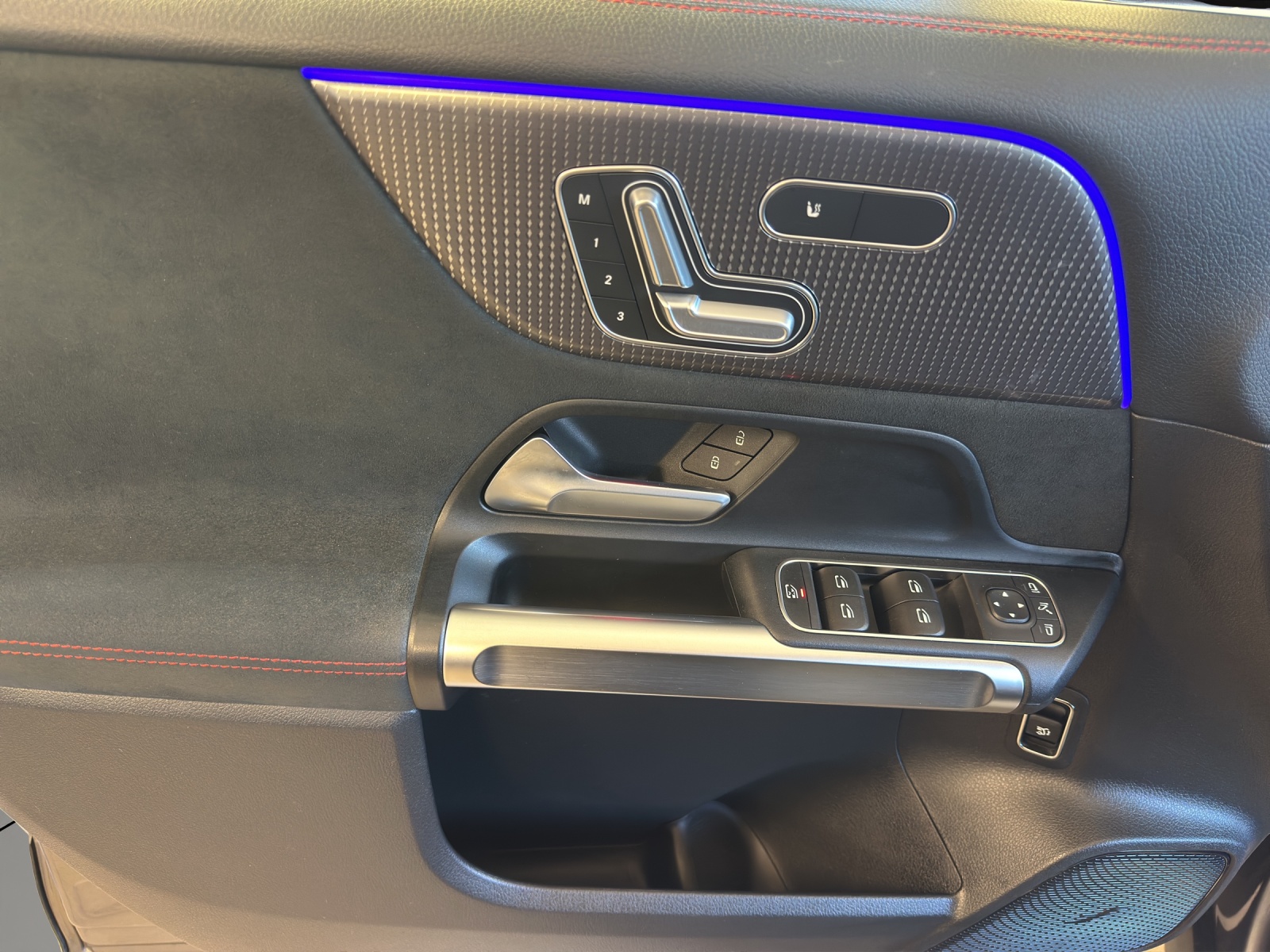 Image MERCEDES-BENZ EQB-350 EQB 350 4Matic