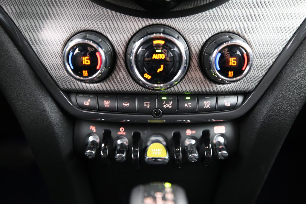MINI Countryman F60 1.5i Cooper S E ALL4-image-7