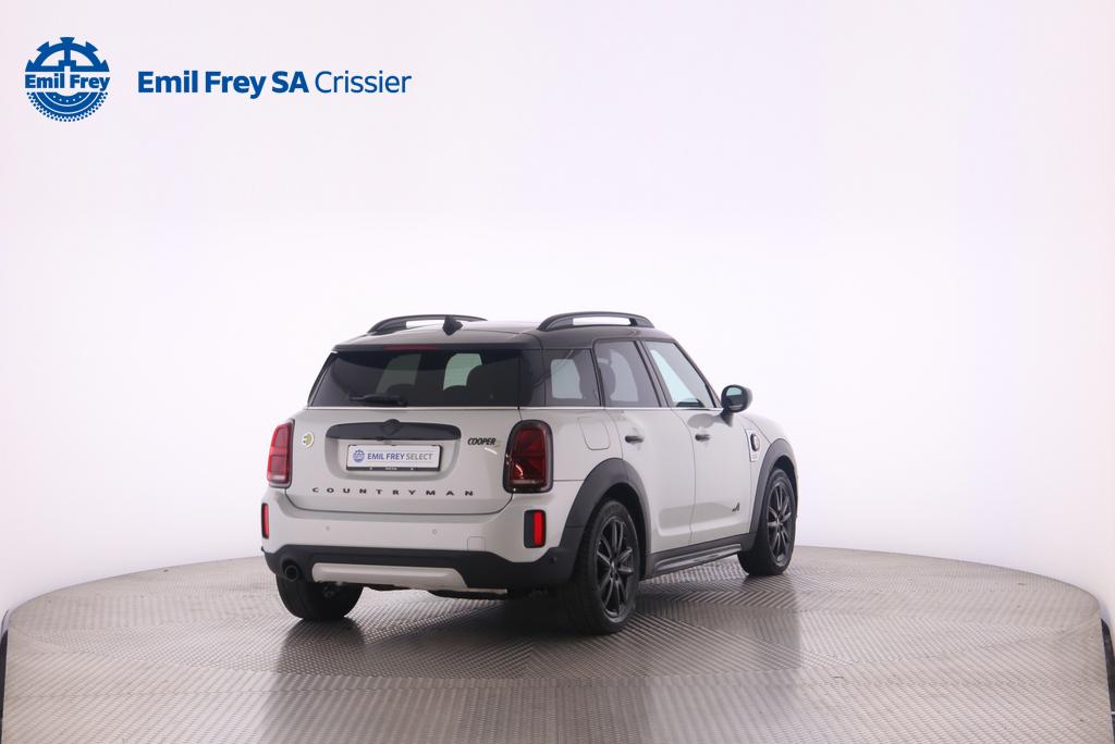 MINI Countryman F60 1.5i Cooper S E ALL4-image-2