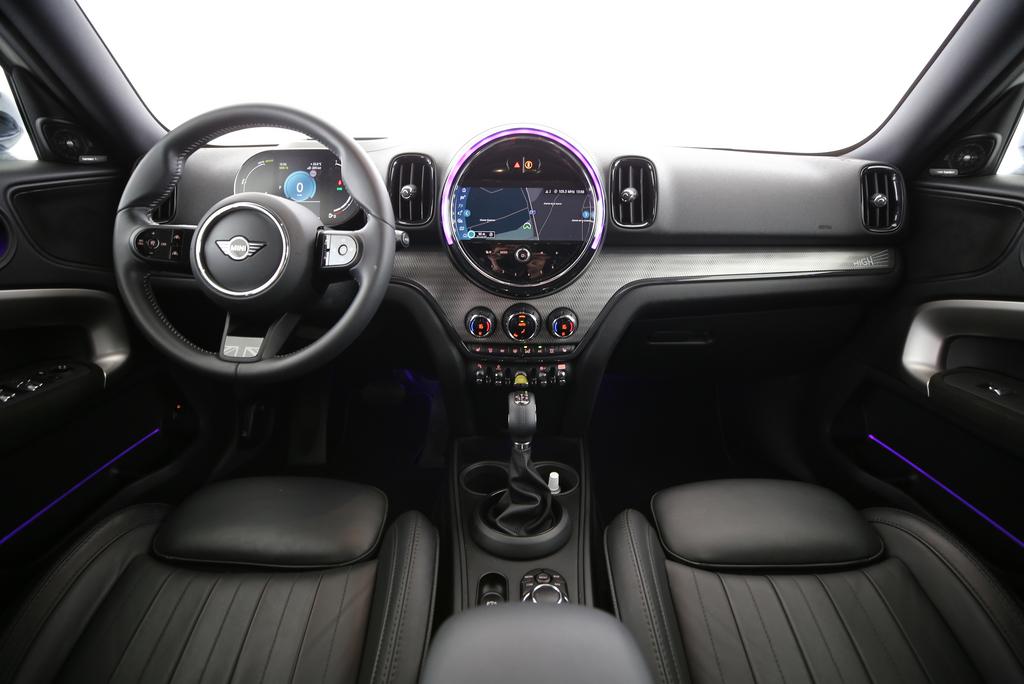 MINI Countryman F60 1.5i Cooper S E ALL4-image-9
