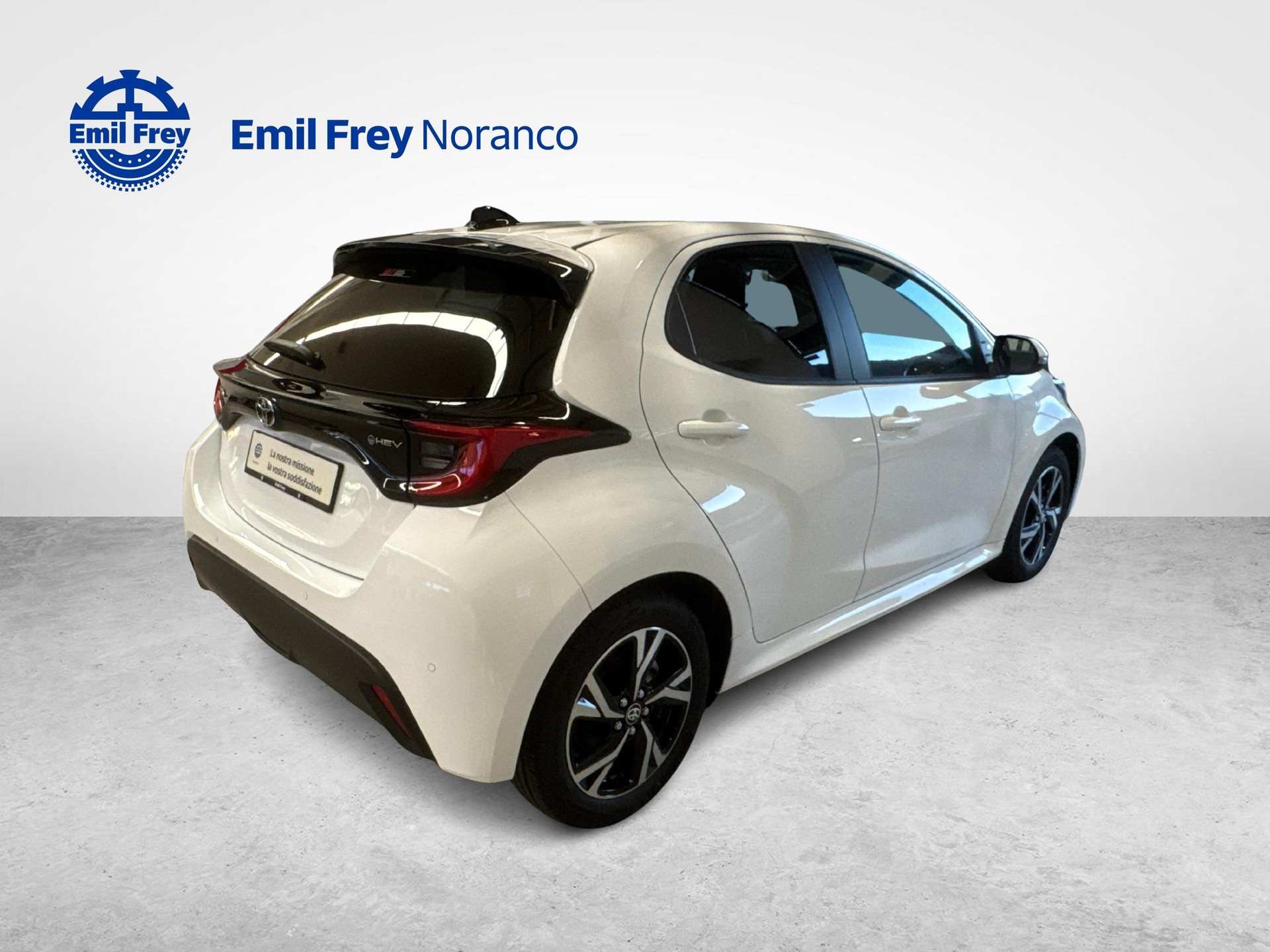 TOYOTA Yaris 1.5 VVT-i HSD Trend-image-4