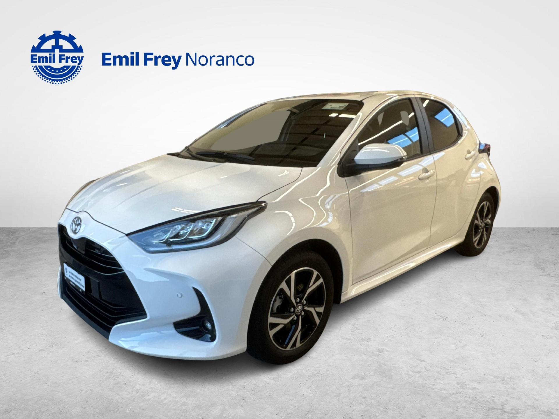 TOYOTA Yaris 1.5 VVT-i HSD Trend-image-0