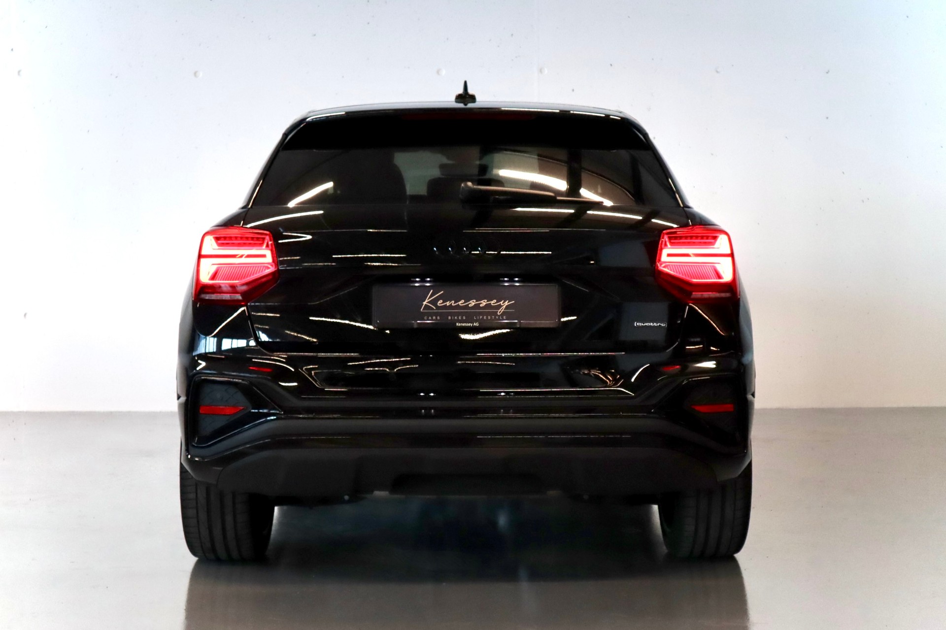 AUDI Q2 40 TFSI S line Attraction quattro S-tronic | CH-FZG-image-2