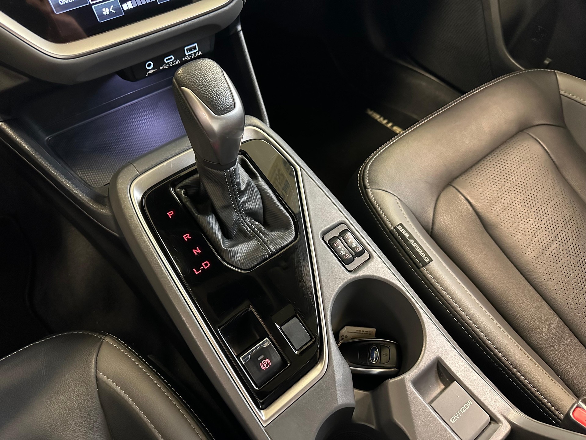 SUBARU Crosstrek 2.0i e-Boxer Luxury-image-8
