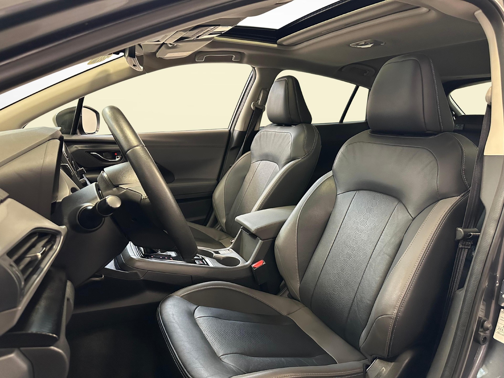 SUBARU Crosstrek 2.0i e-Boxer Luxury-image-4
