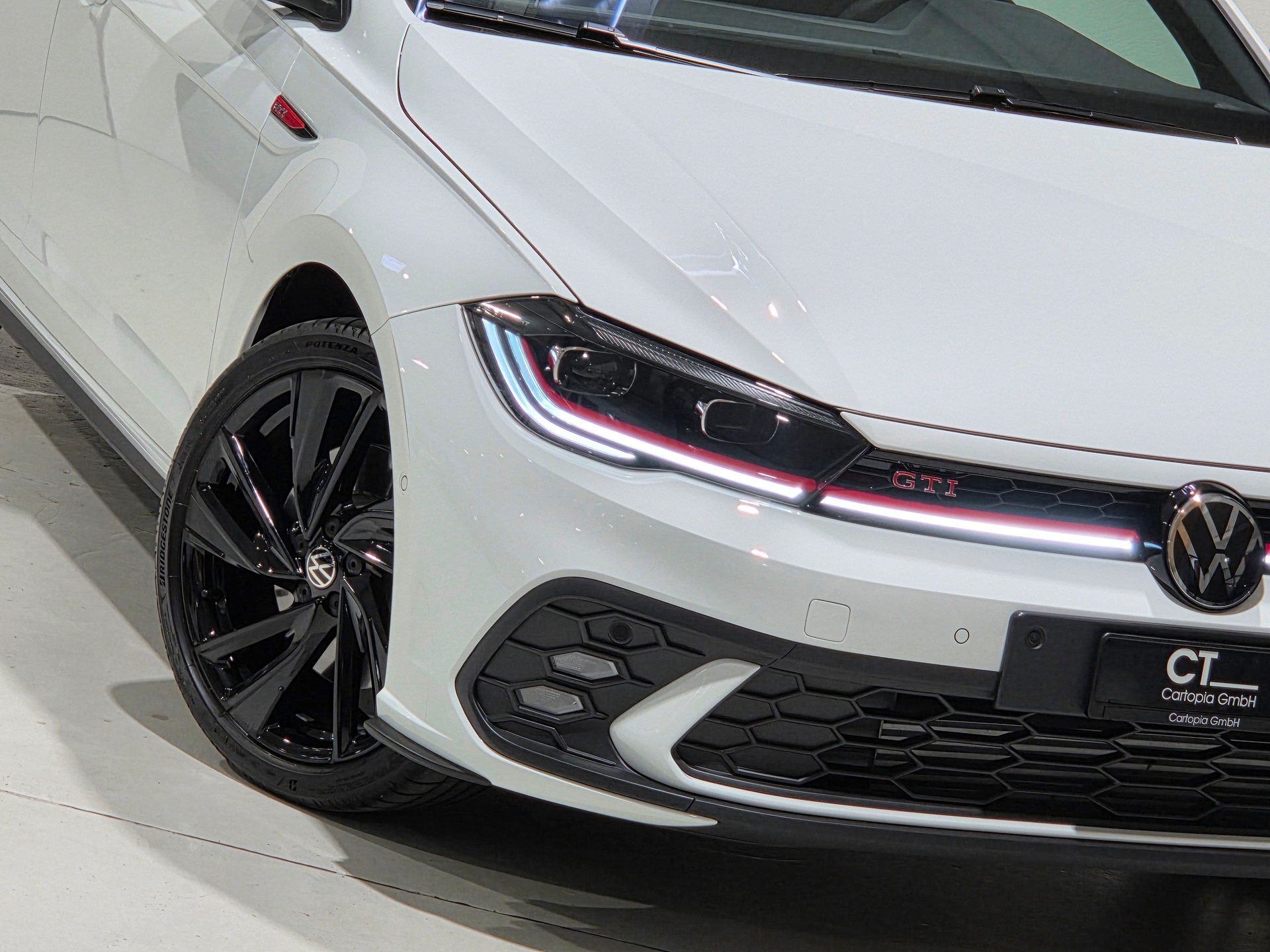 VW Polo 2.0 TSI GTI DSG-image-23