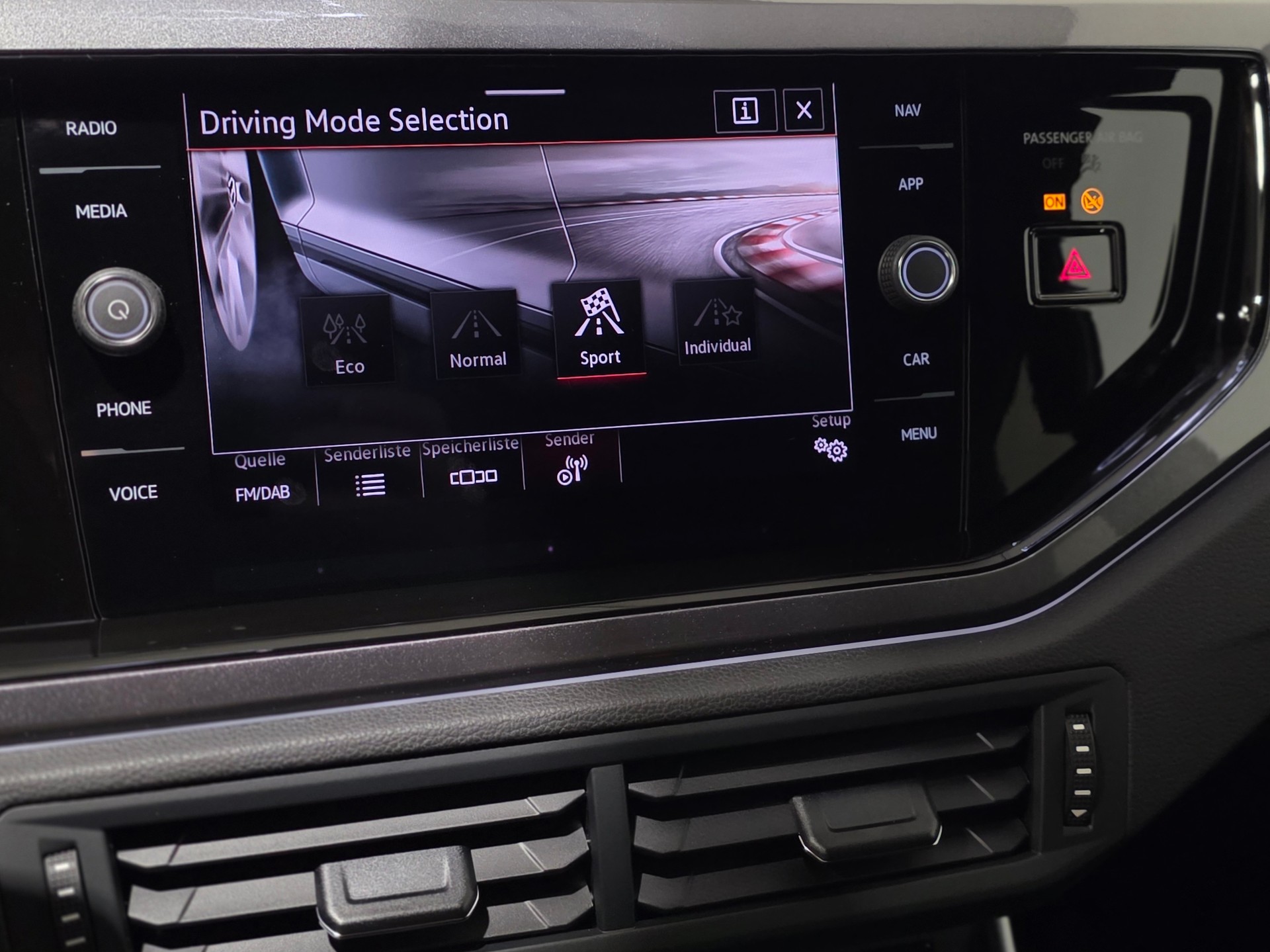 VW Polo 2.0 TSI GTI DSG-image-11