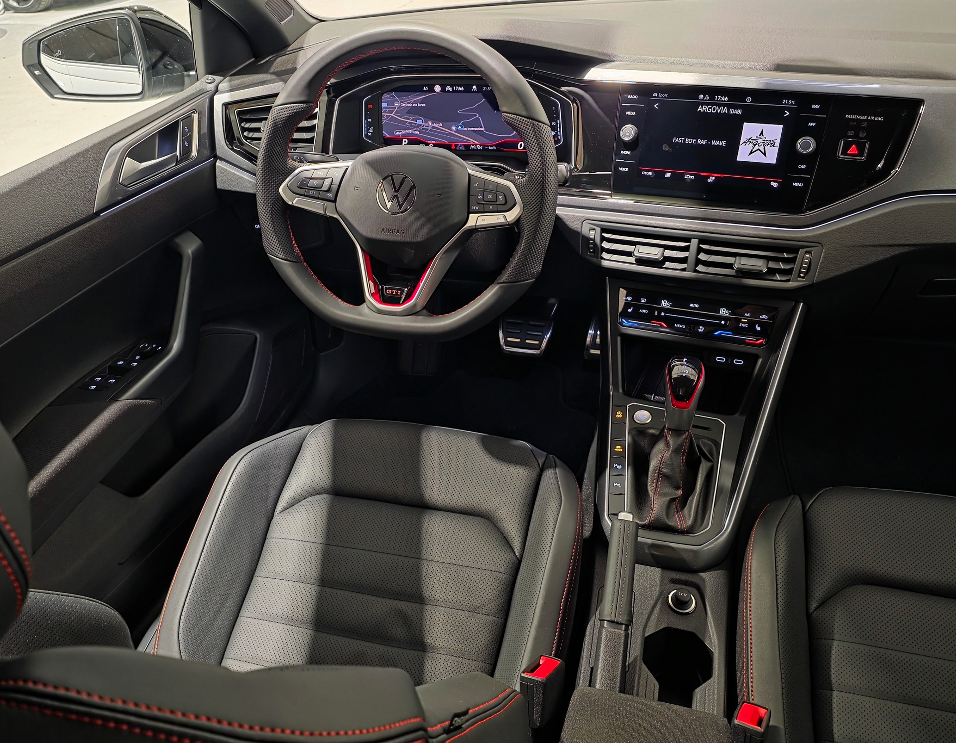 VW Polo 2.0 TSI GTI DSG-image-5