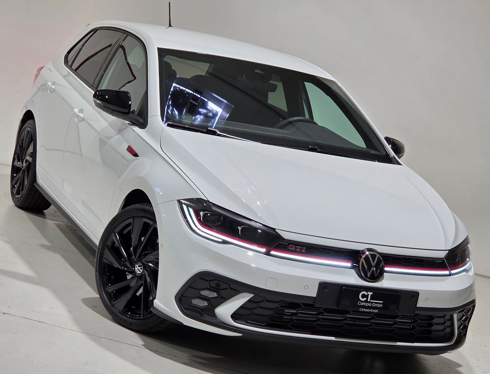 VW Polo 2.0 TSI GTI DSG-image-24
