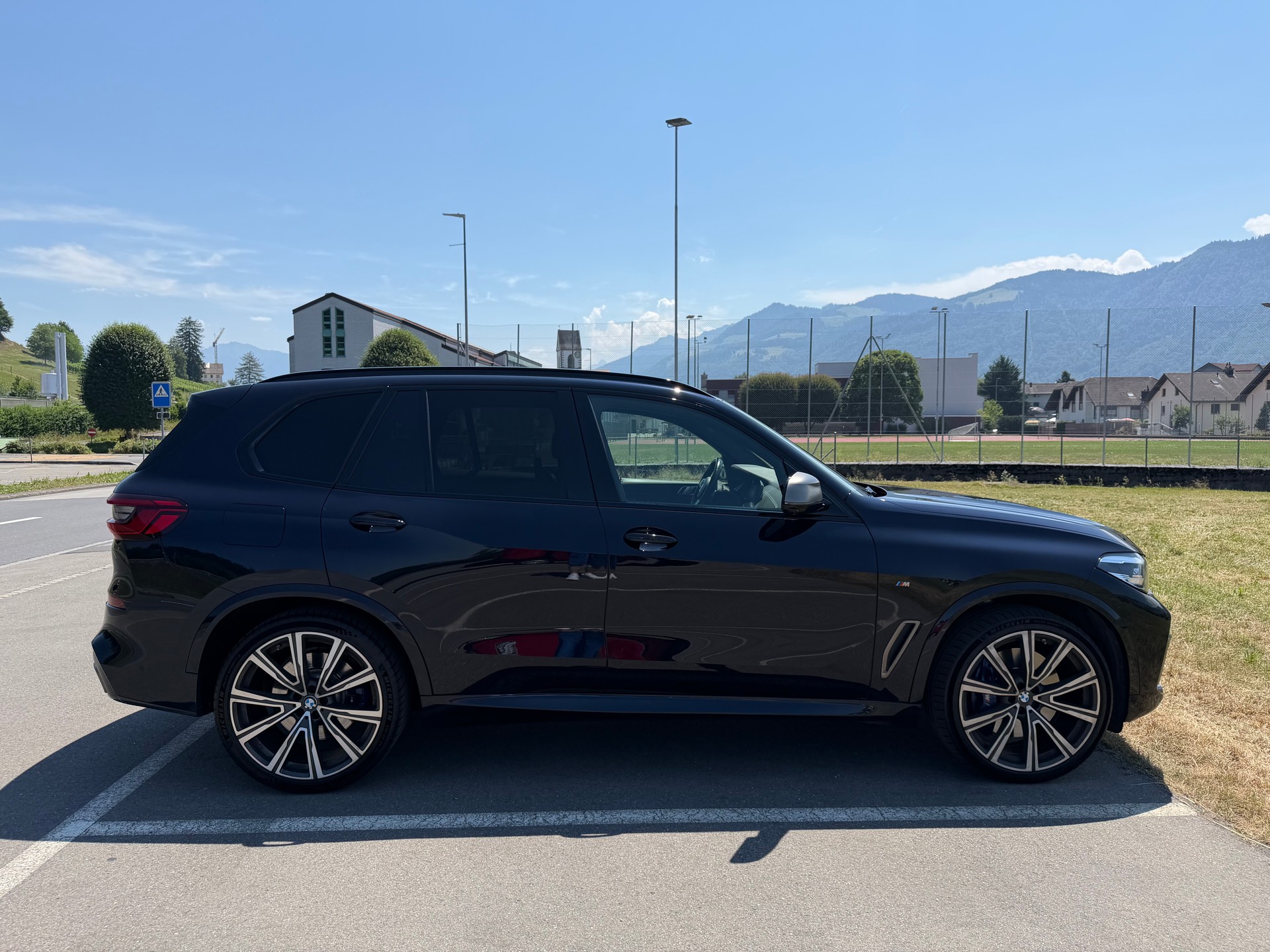 BMW M50d xDrive-image-2