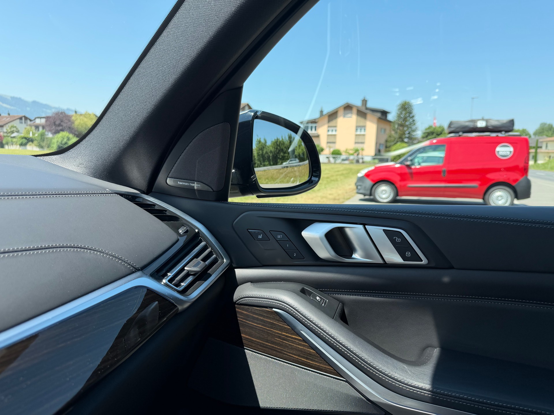 BMW M50d xDrive-image-9