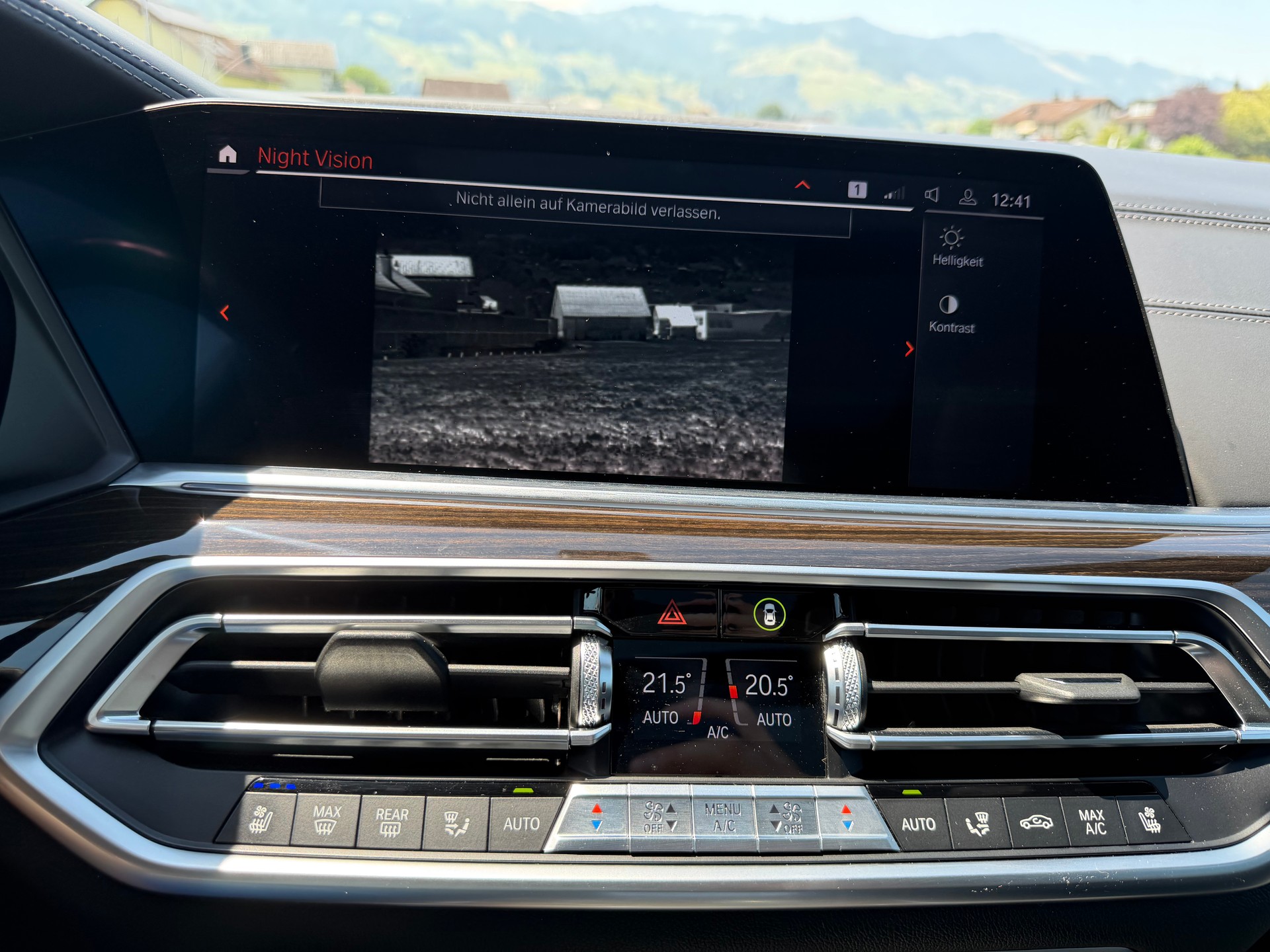 BMW M50d xDrive-image-18