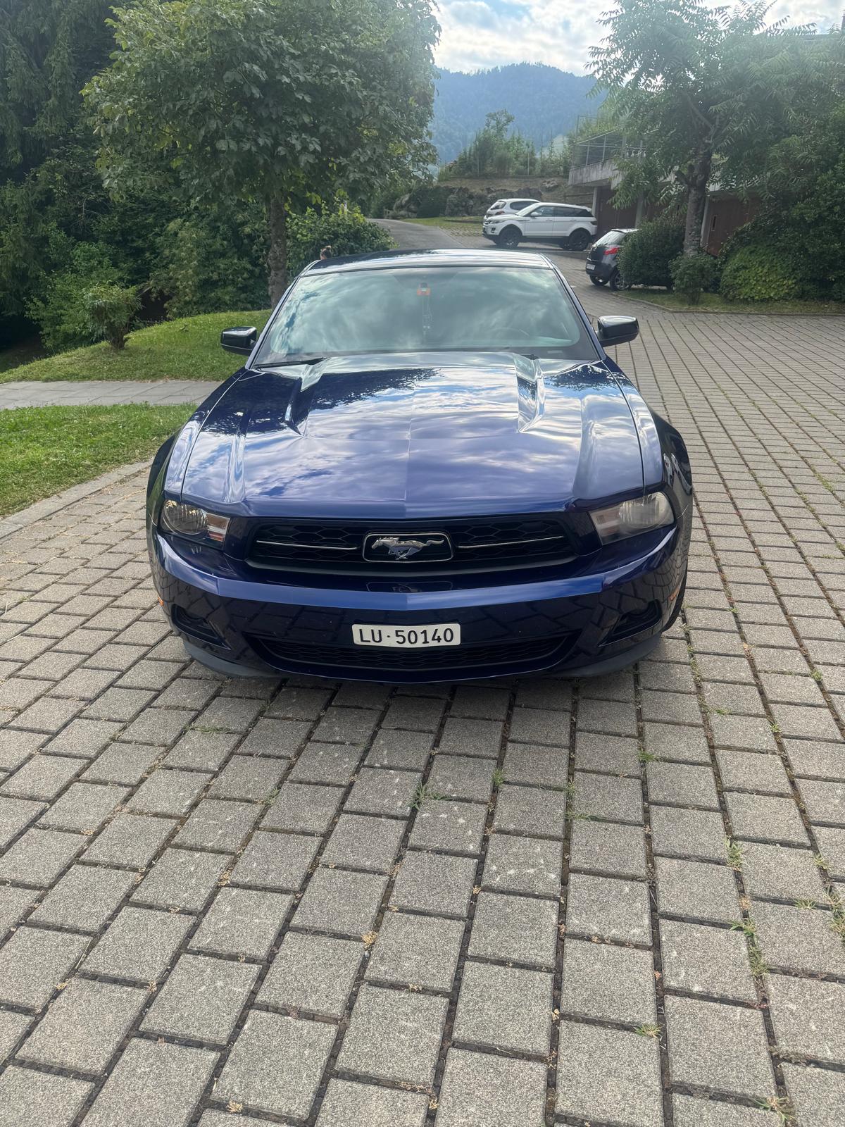 FORD Mustang GT-image-3