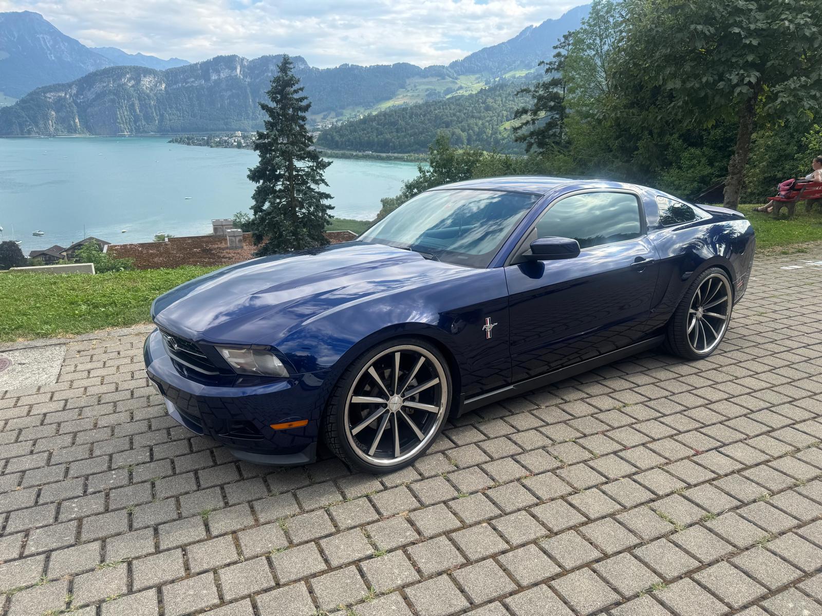 FORD Mustang GT-image-0