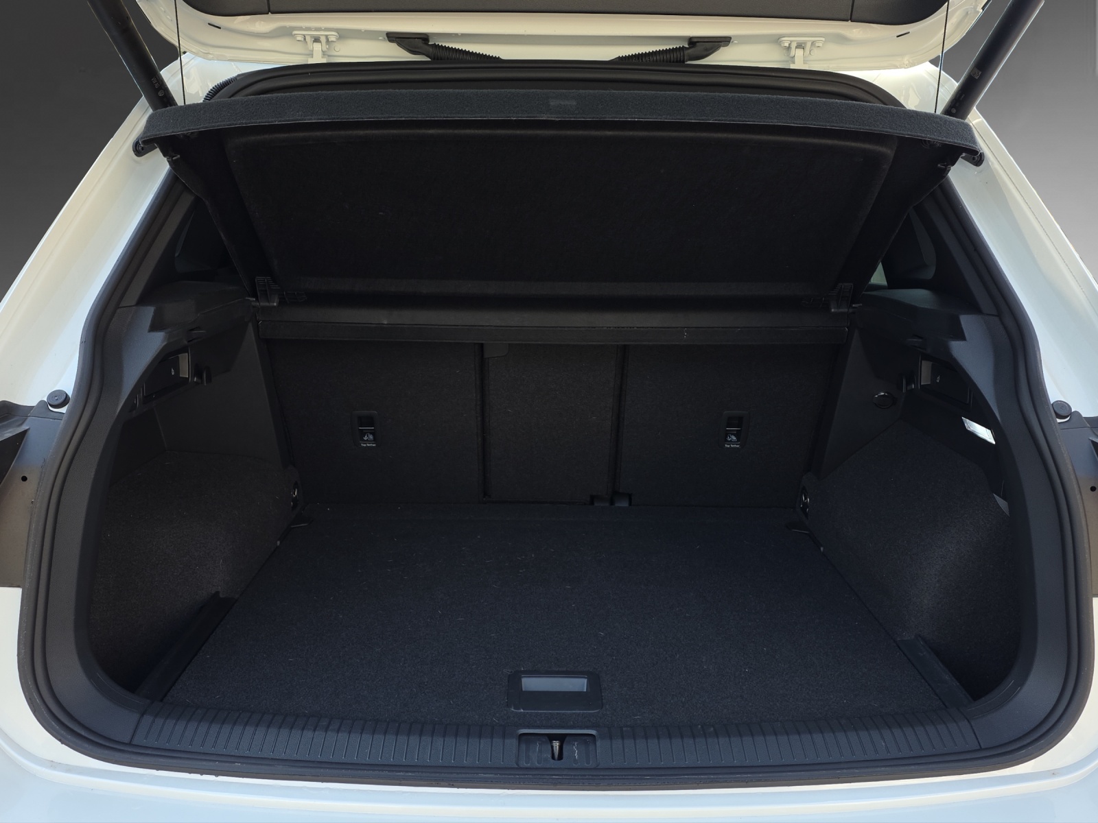 VW Tiguan 2.0TSI R-Line 4Motion DSG-image-9