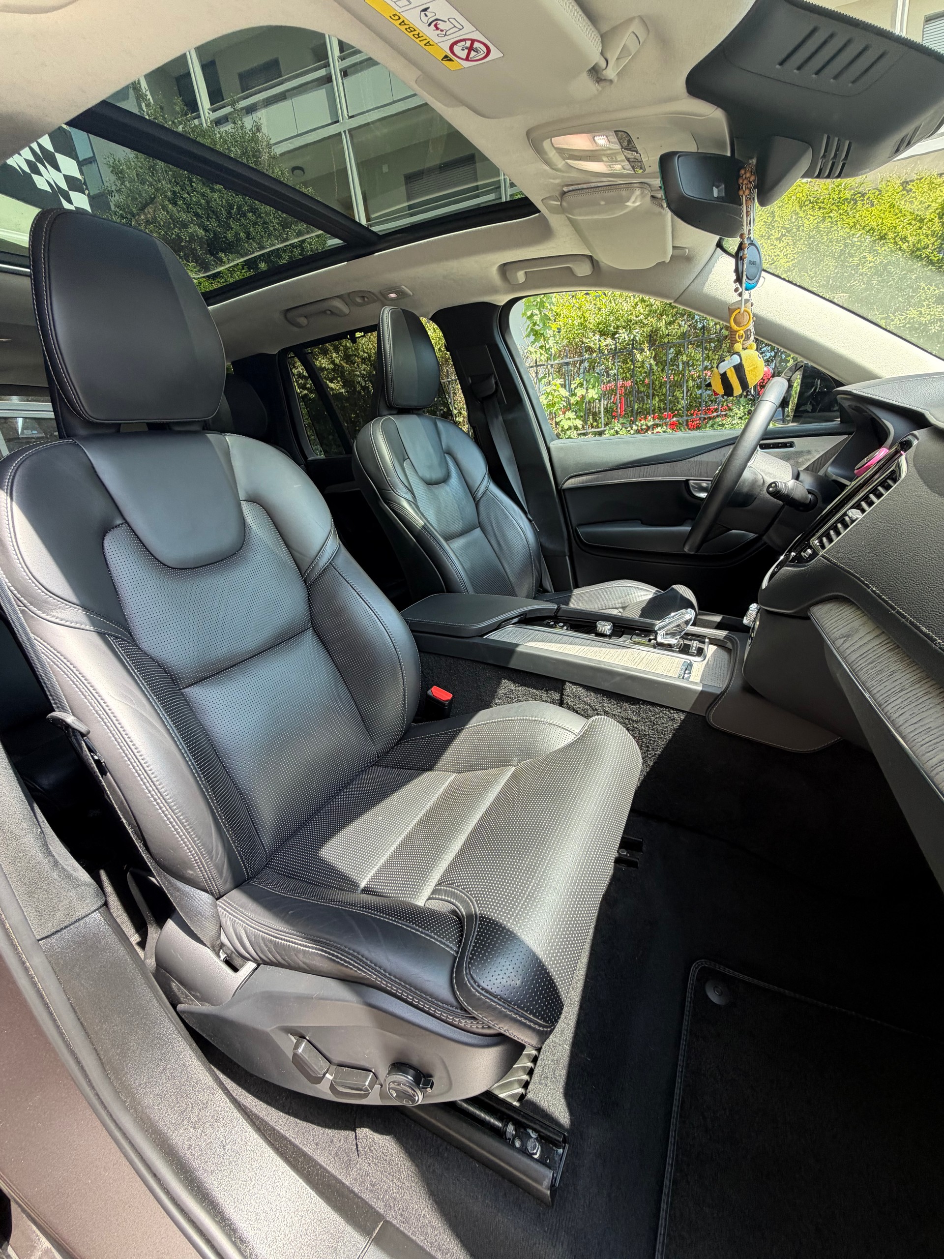 VOLVO XC90 T8 eAWD PluginHybrid Ultimate Dark Geartronic-image-8