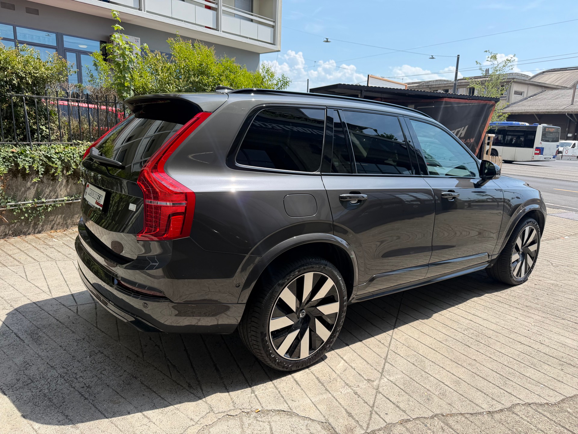 VOLVO XC90 T8 eAWD PluginHybrid Ultimate Dark Geartronic-image-2