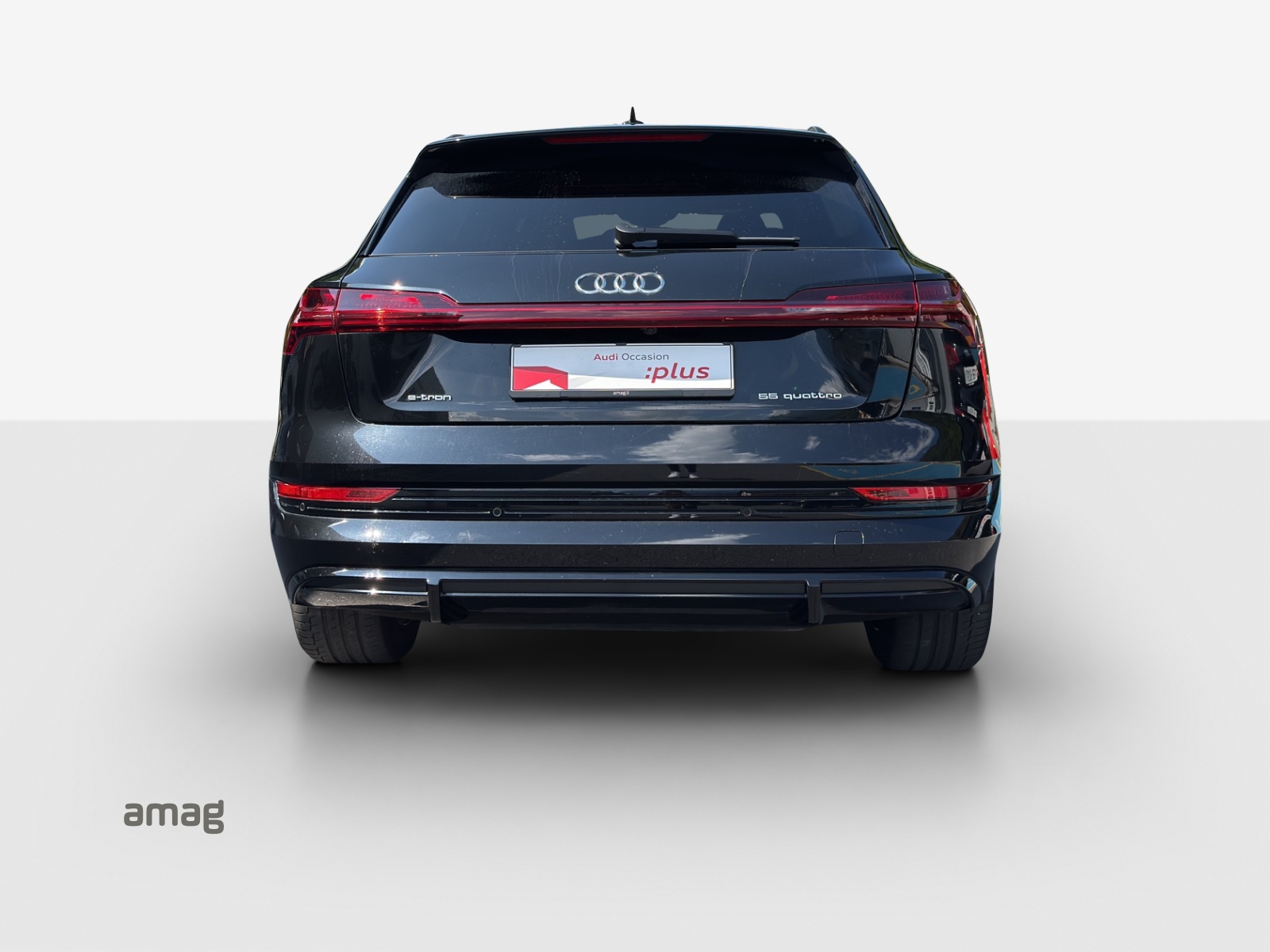 AUDI e-tron 55 S Line Black Edition quattro-image-3